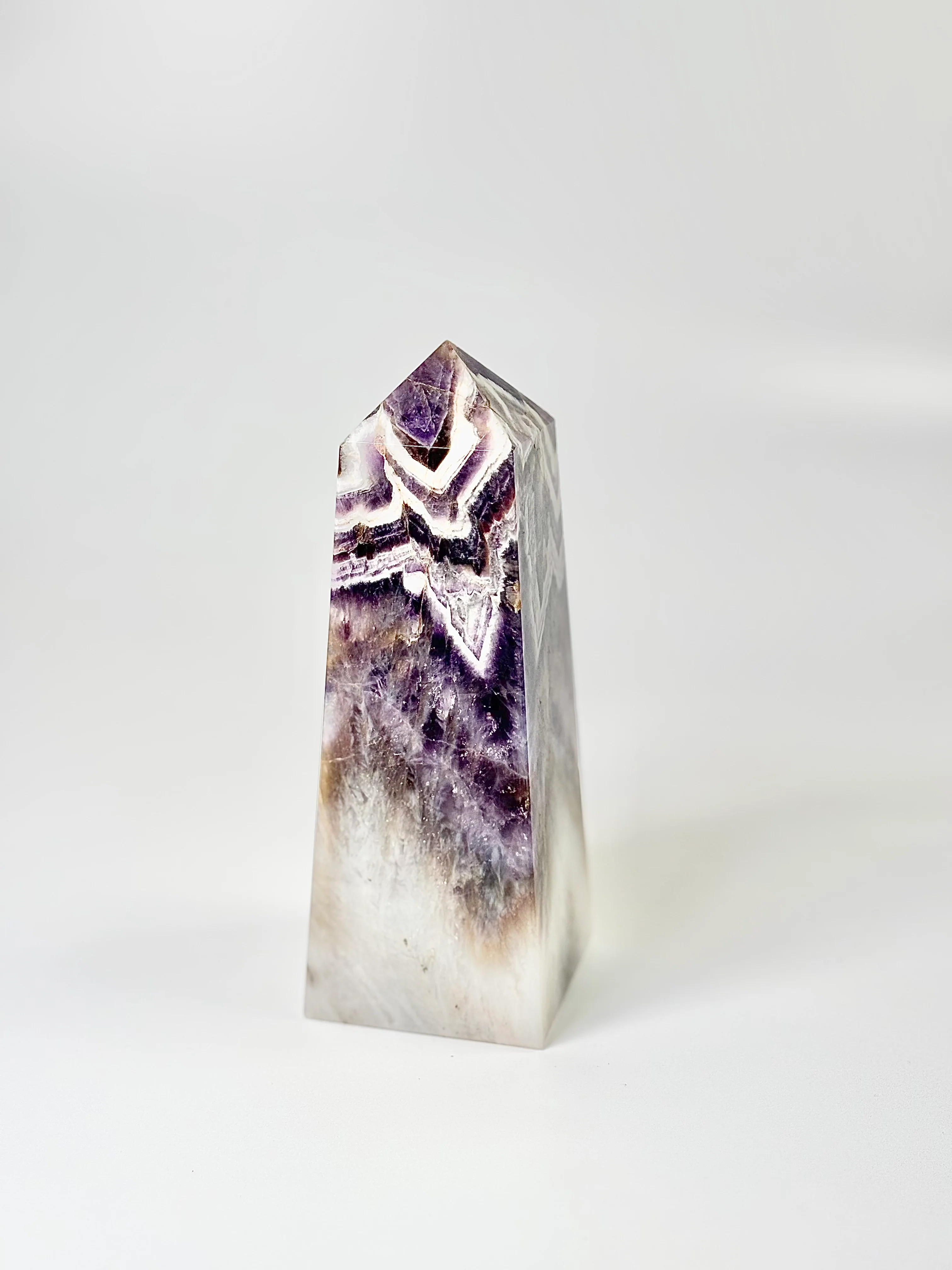Four Facet Chevron Amethyst Tower – 830g - Amplified Intuition & Focused Healing - Image 4