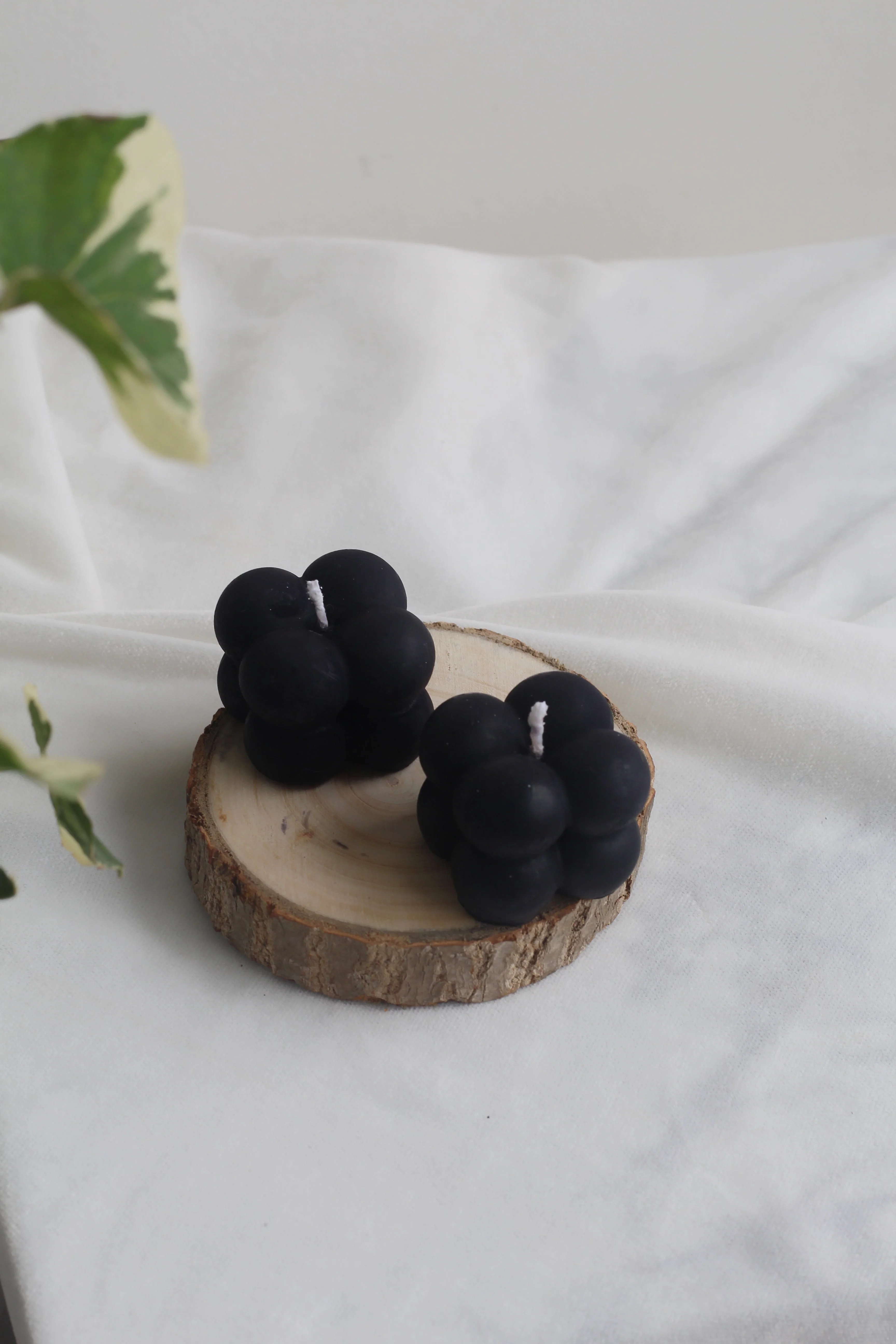 Black Mini Cloud Bubble Soy Candle | Pack of 4 candles - Image 2