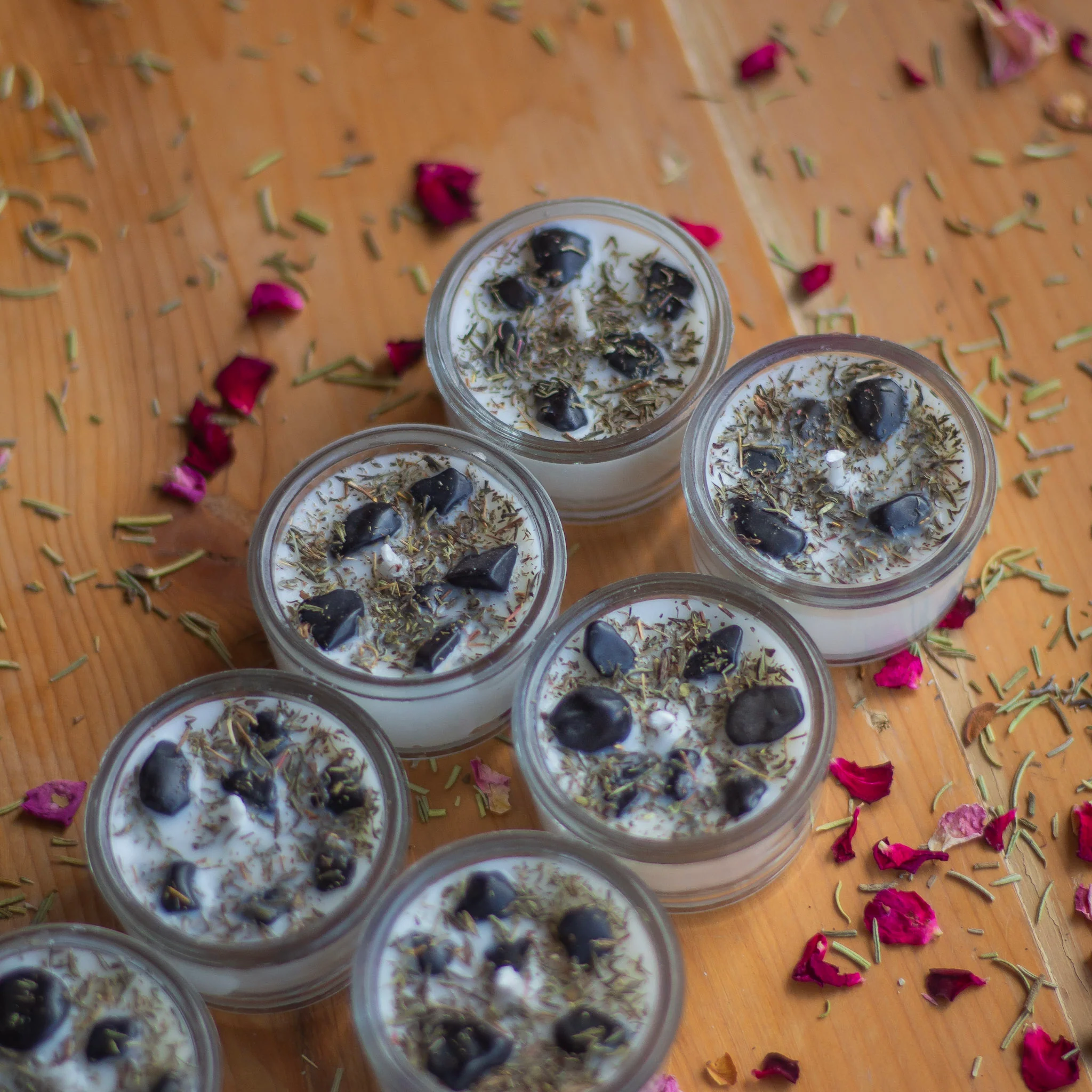 Black Tourmaline + Thyme Soy wax Tealight Candle | Set of 8 - Image 3