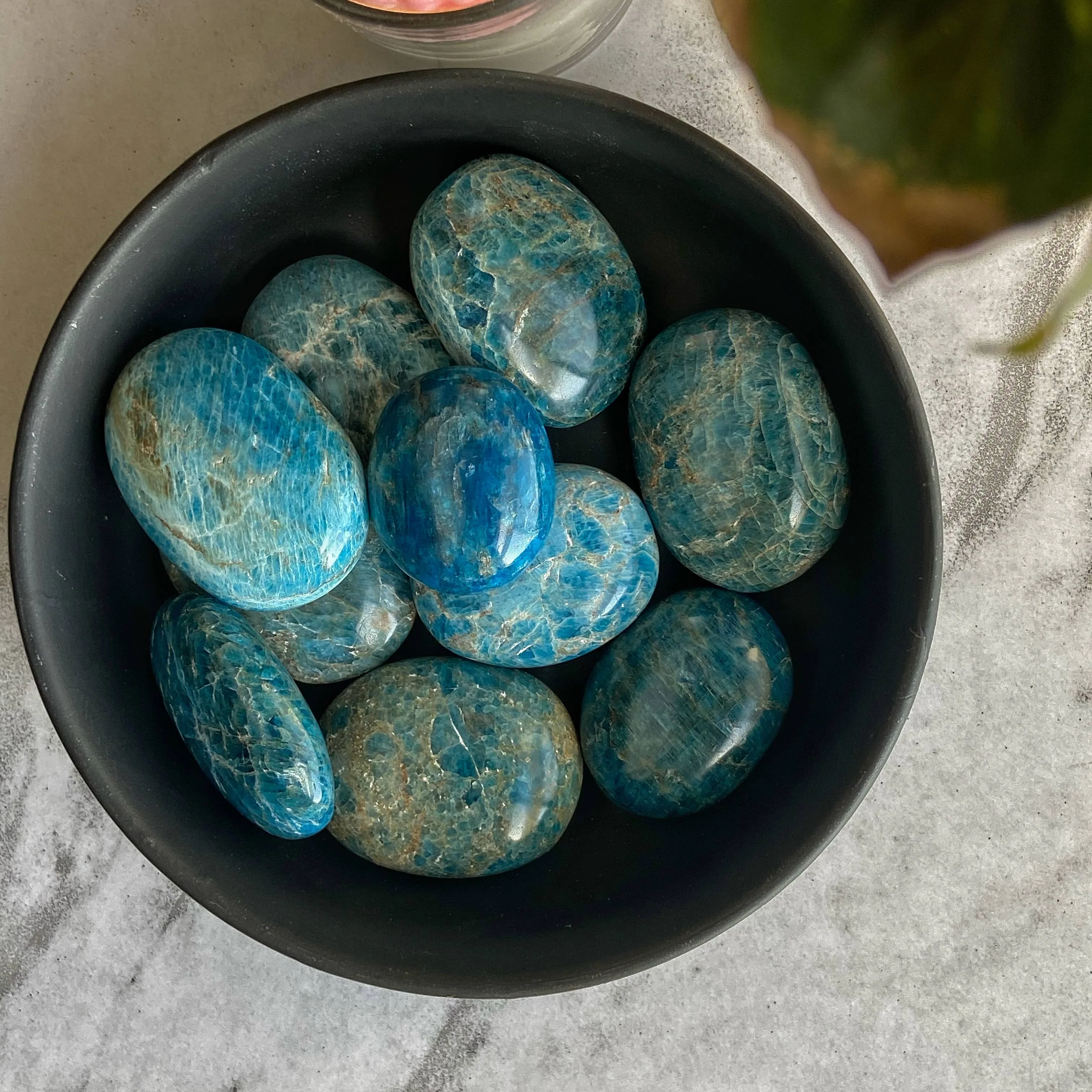 Blue Apatite Palm Stone | Motivational, Promotes focus & Ambitiousness - Image 2