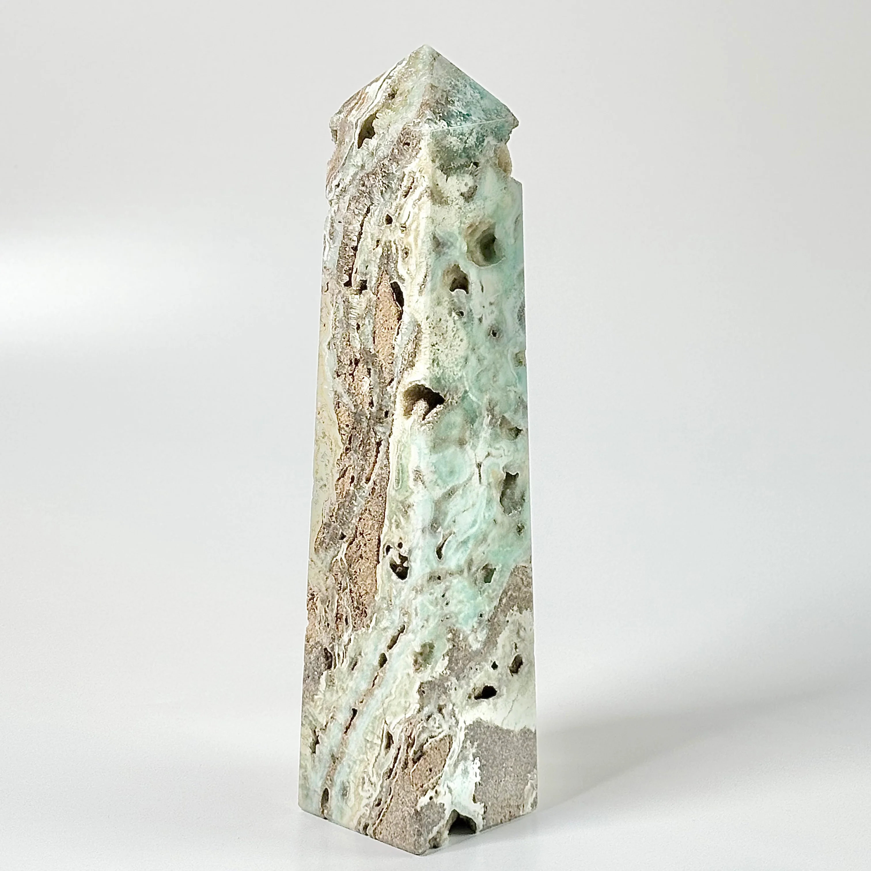 Blue Aragonite Four-Facet Tower 2.3 Kg – Calming Energy & Emotional Healing - Image 3