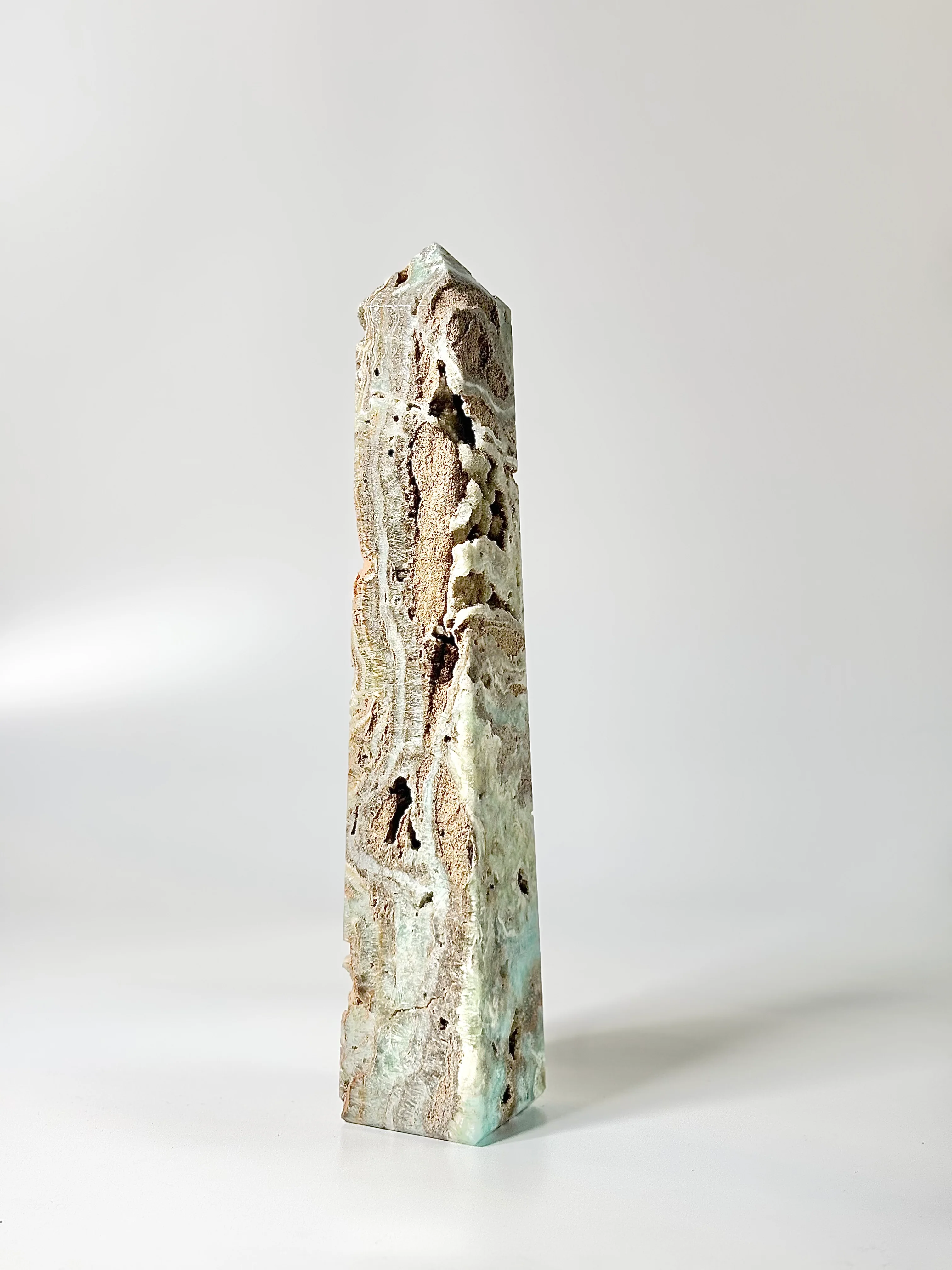 Blue Aragonite Four-Facet Tower 1.4 Kg – Calming Energy & Emotional Healing - Image 3