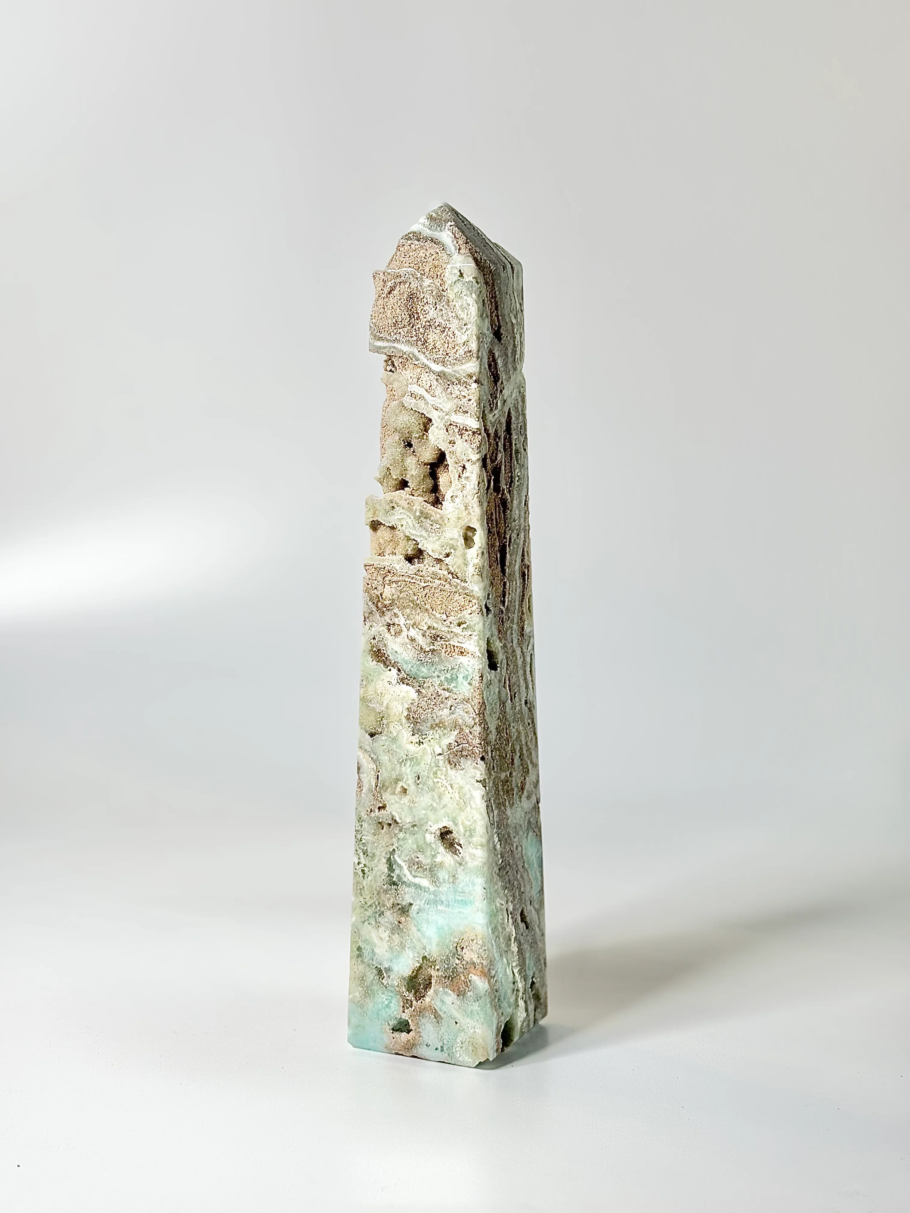 Blue Aragonite Four-Facet Tower 1.4 Kg – Calming Energy & Emotional Healing - Image 4