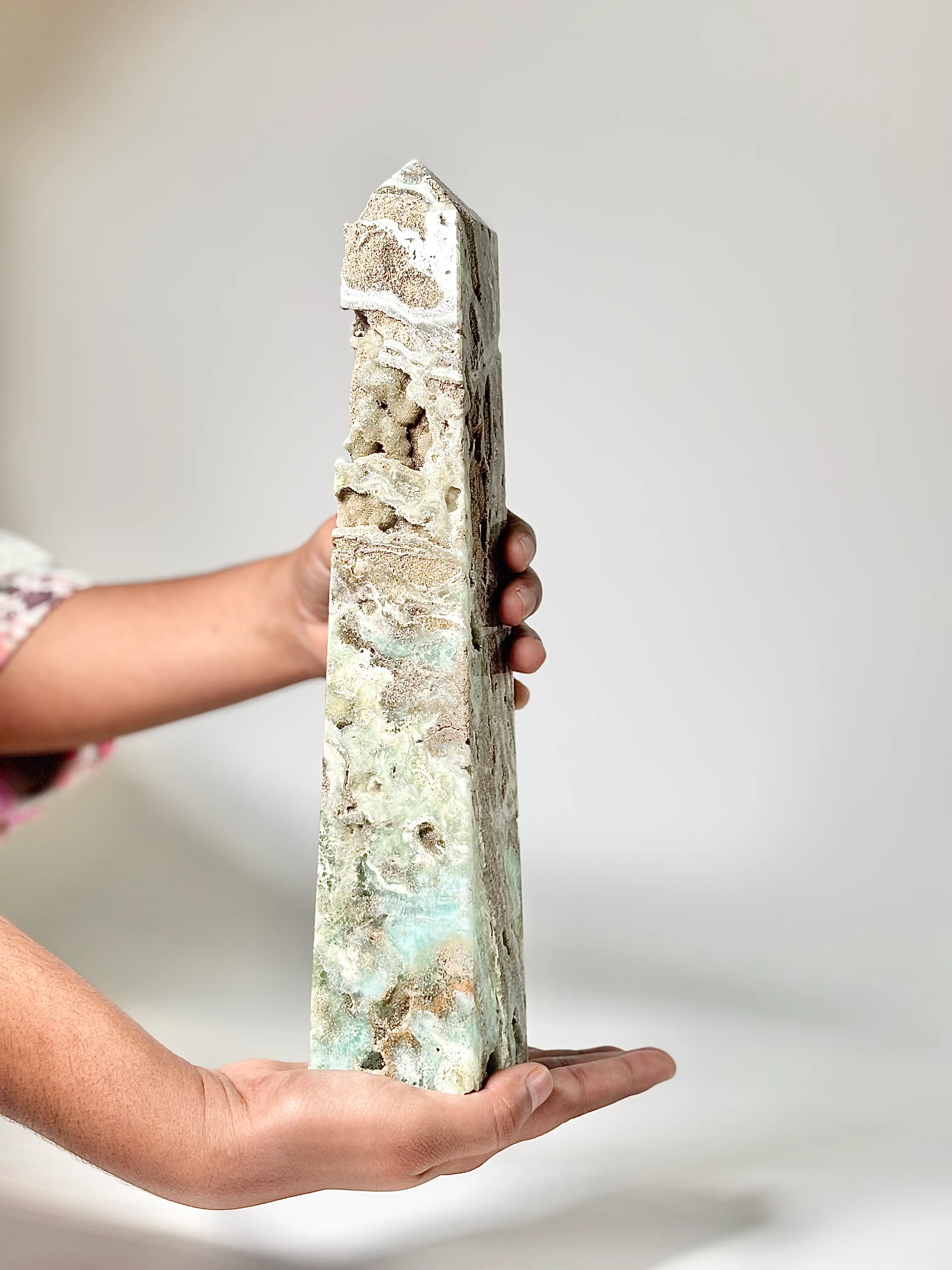 Blue Aragonite Four-Facet Tower 1.4 Kg – Calming Energy & Emotional Healing - Image 7