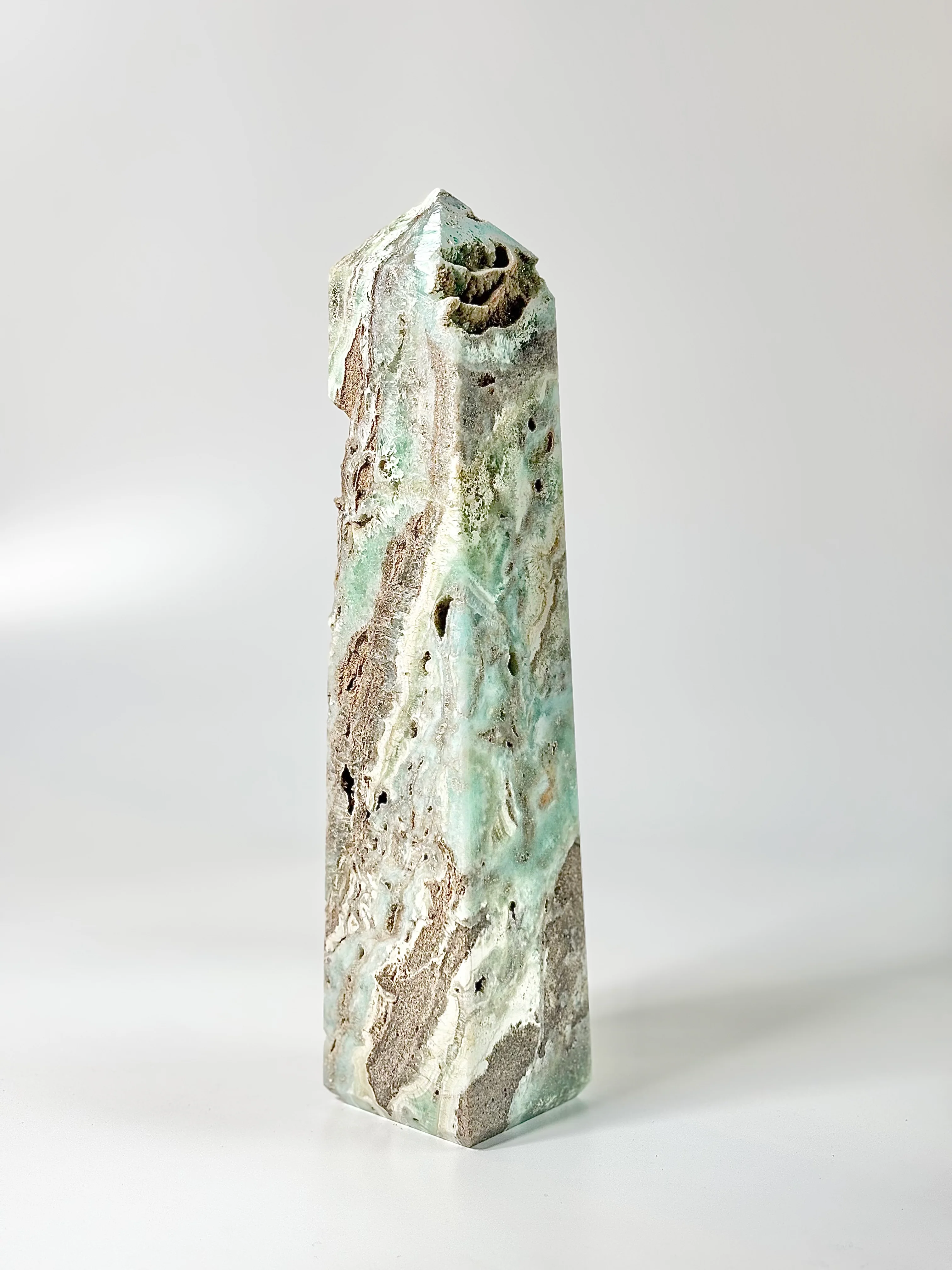 Blue Aragonite Four-Facet Tower 1.8 Kg – Calming Energy & Emotional Healing - Image 4