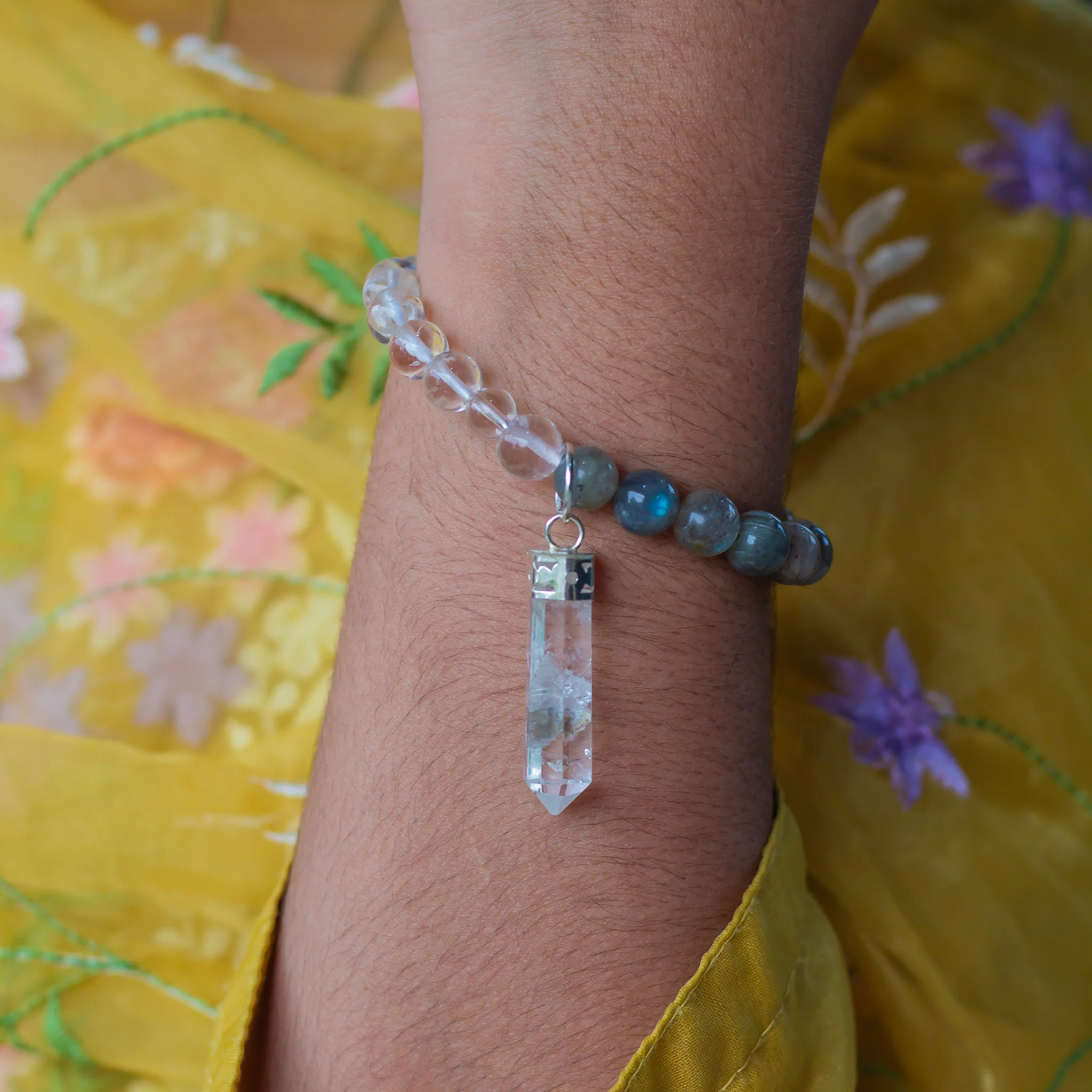 Bracelet associated with Gaining clarity and insights | Protecting energy field - Image 3