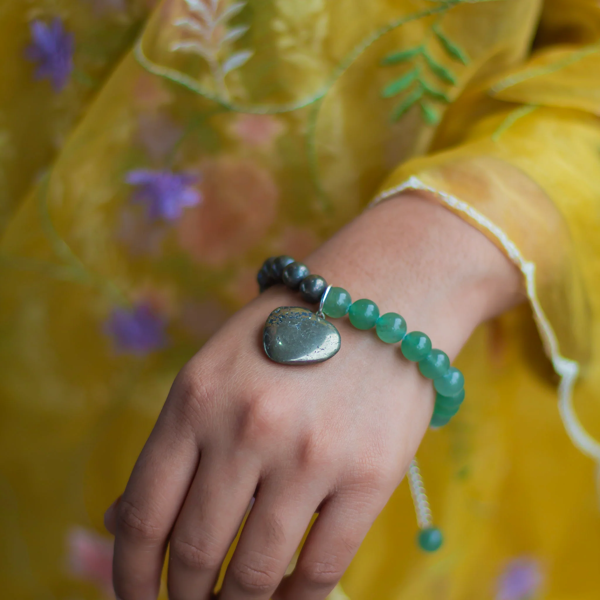 Bracelet associated with Wealth & Growth | Manifesting financial Success - Image 3