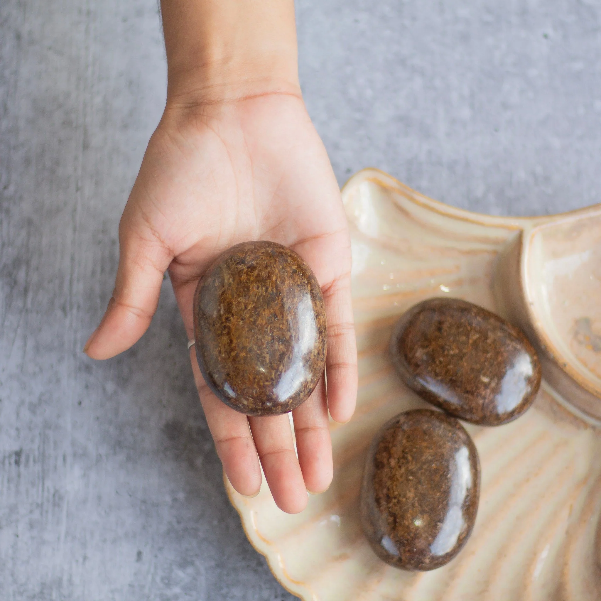 Bronzite Palm Stone - Image 2