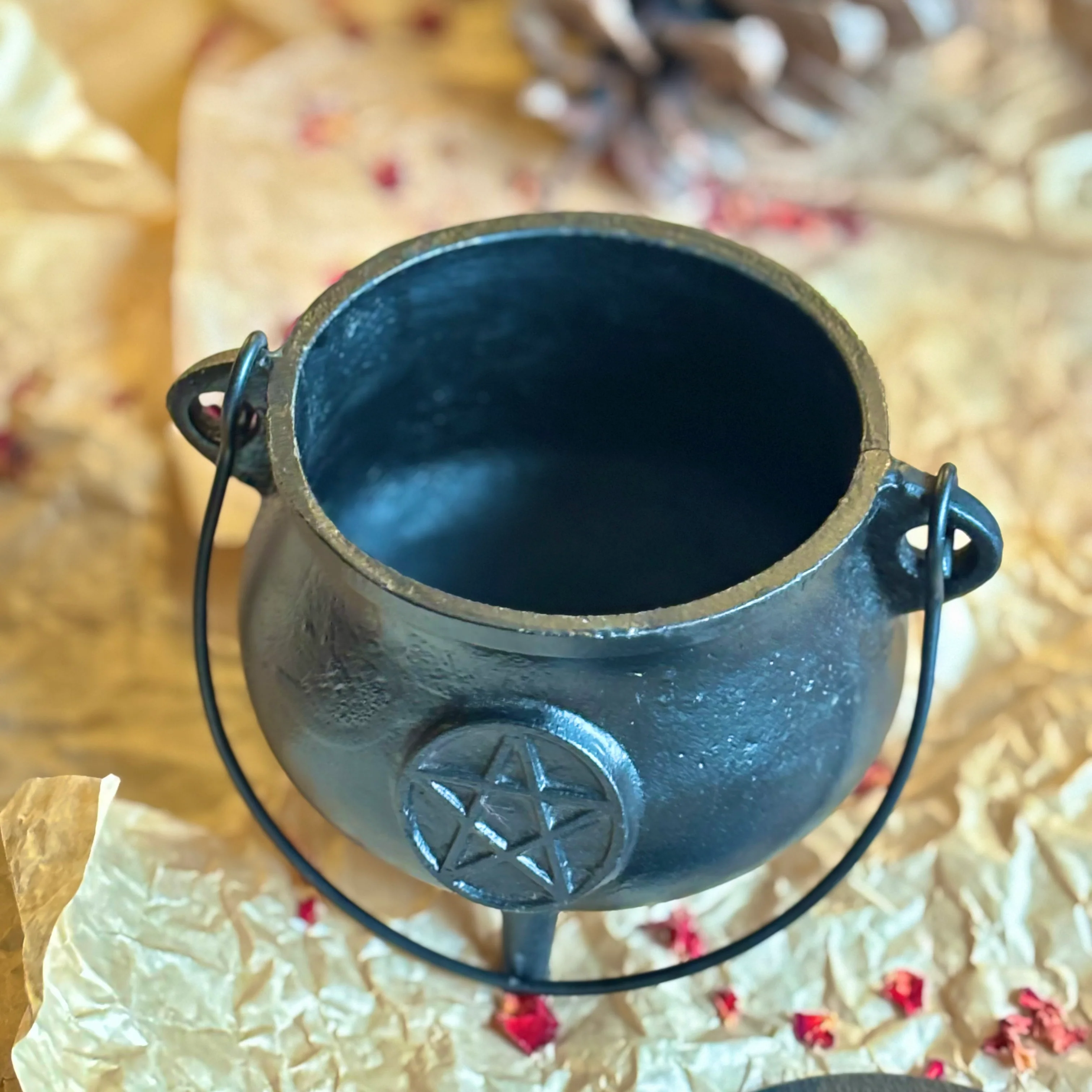Cast Iron Cauldron XXL Size - Image 4