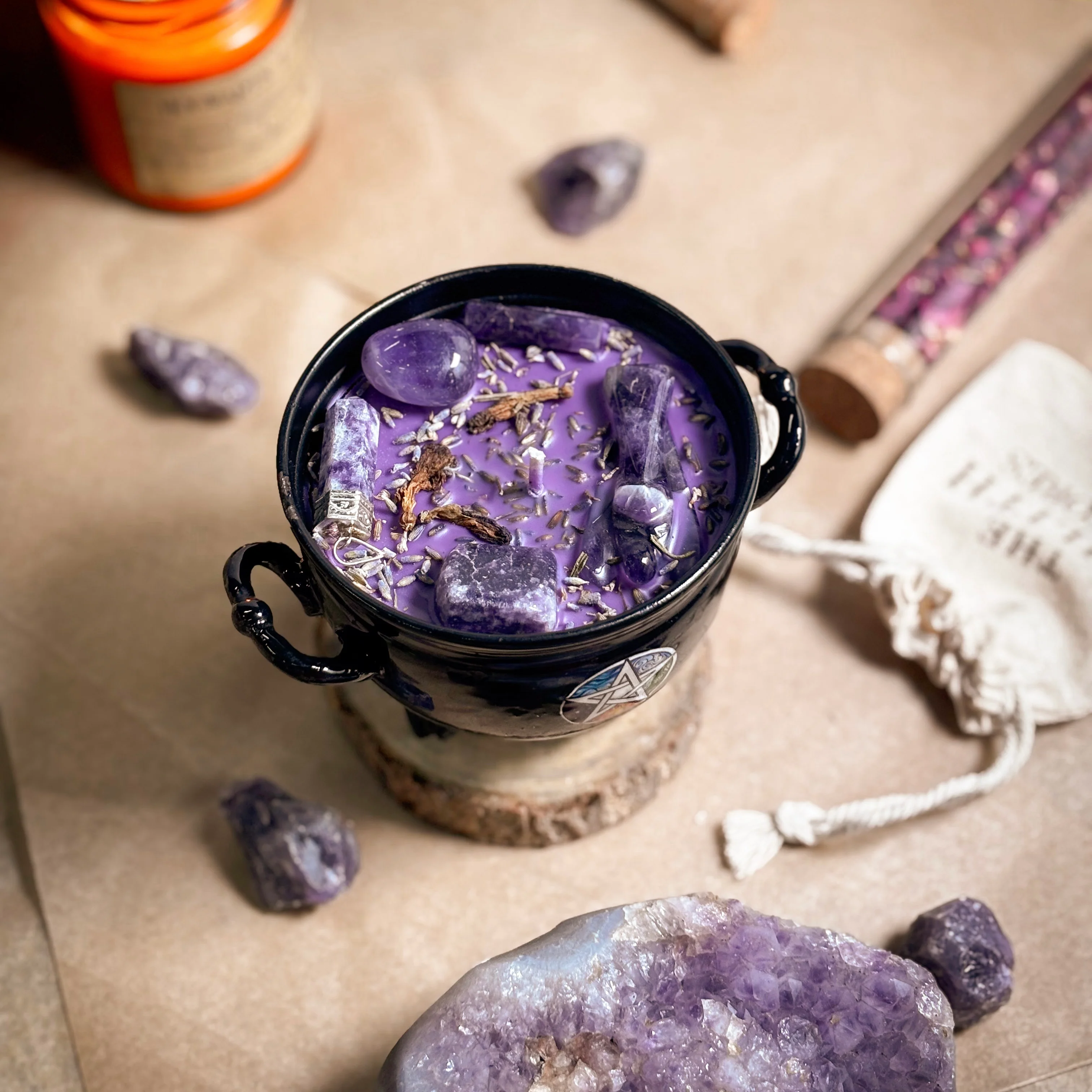 Calm & Focus Crystal Treasure Cauldron Soy Candle - 190 g - Image 2
