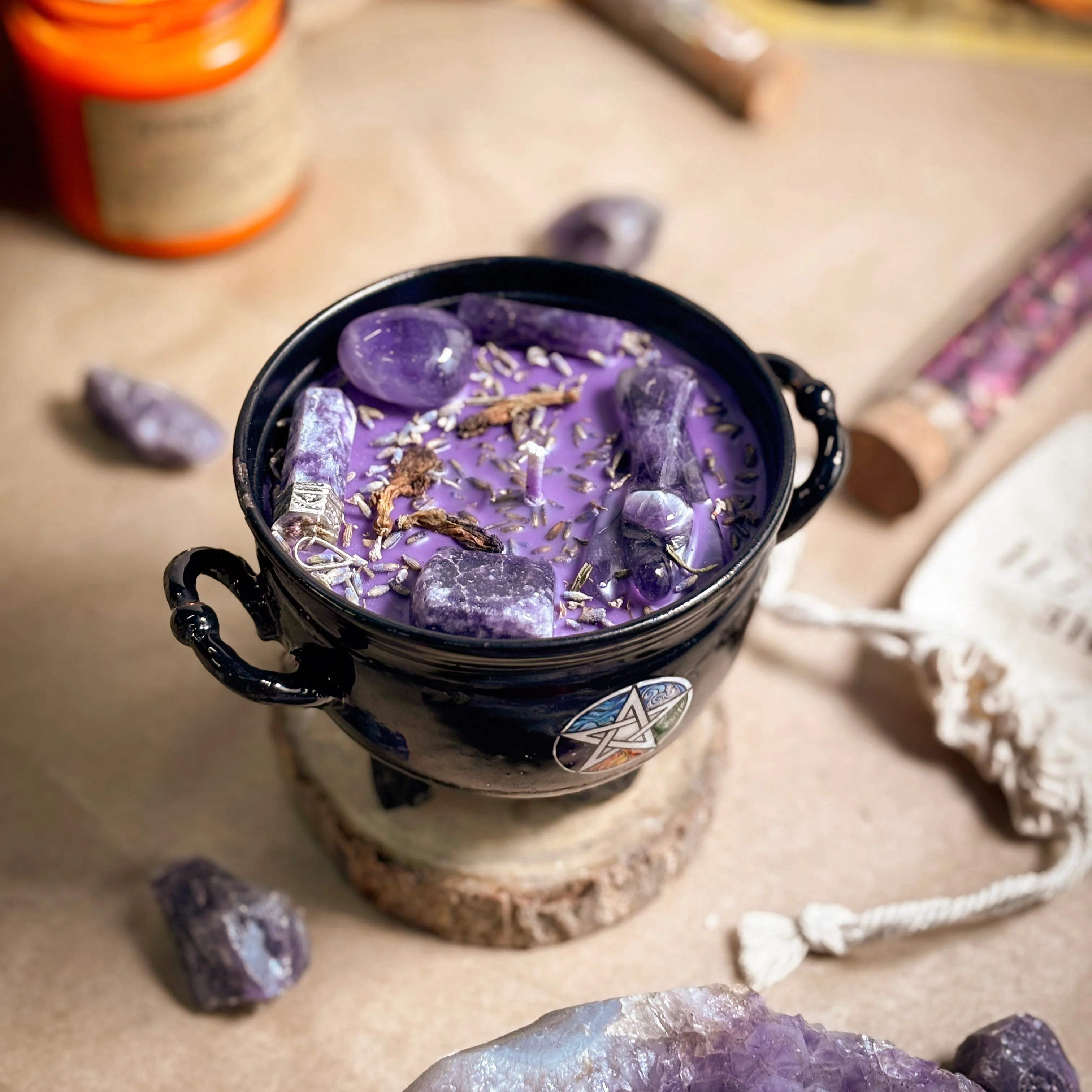 Calm & Focus Crystal Treasure Cauldron Soy Candle - 190 g - Image 3