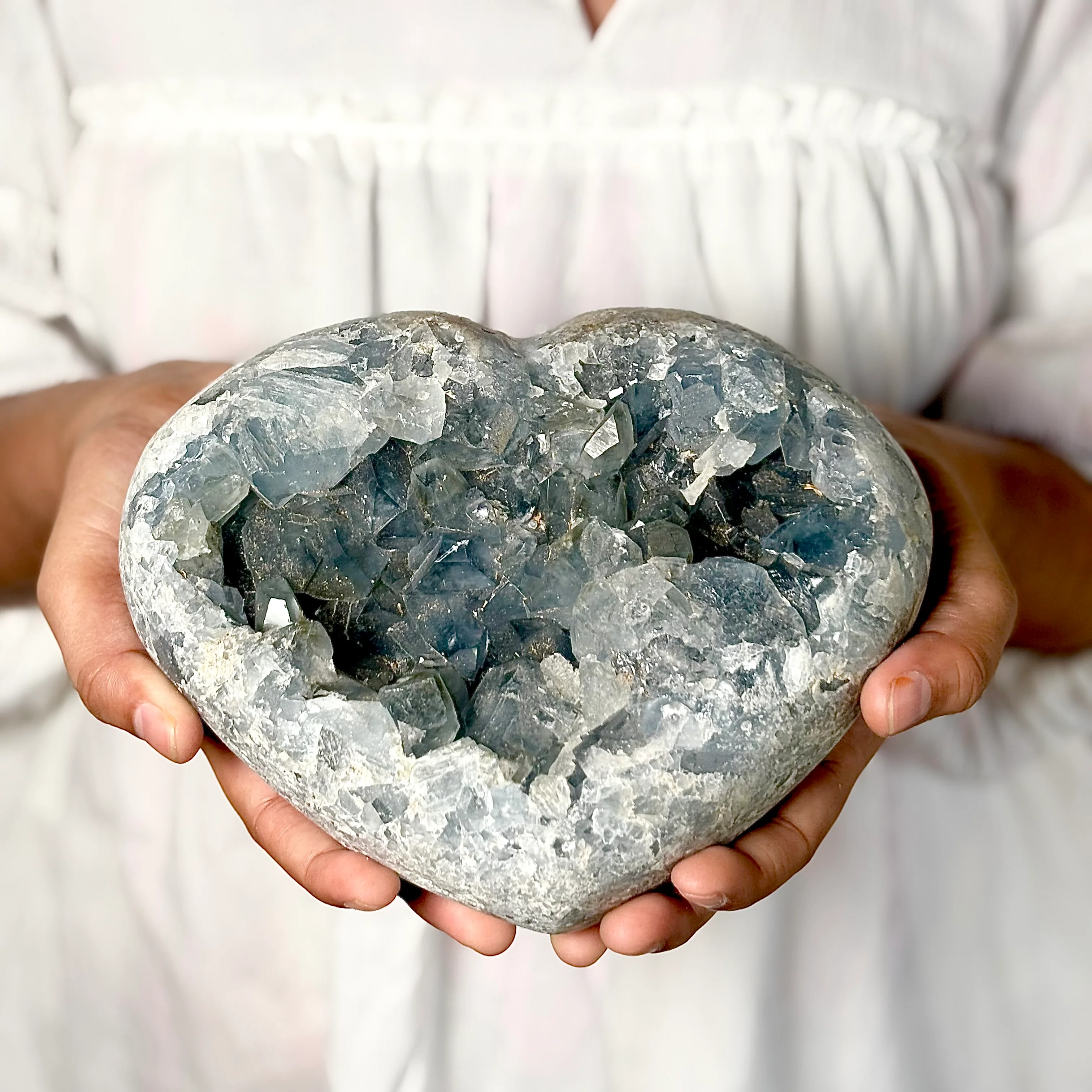 Celestite Cluster 3 Kg – Peace, Angelic Connection & Divine Clarity - Image 6