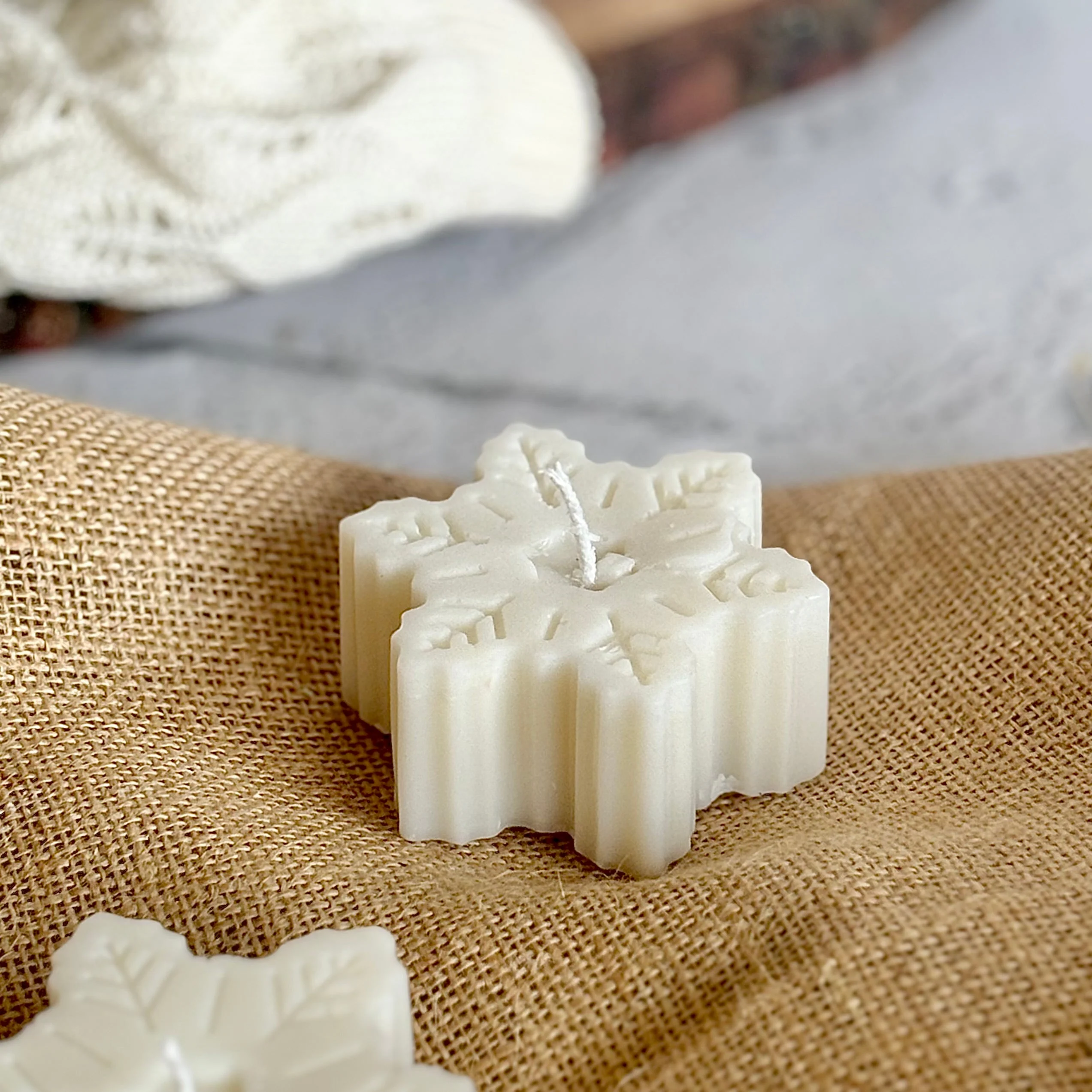 Snowflake Decorative Soy Scented Candle | Pack of 2 - Image 4