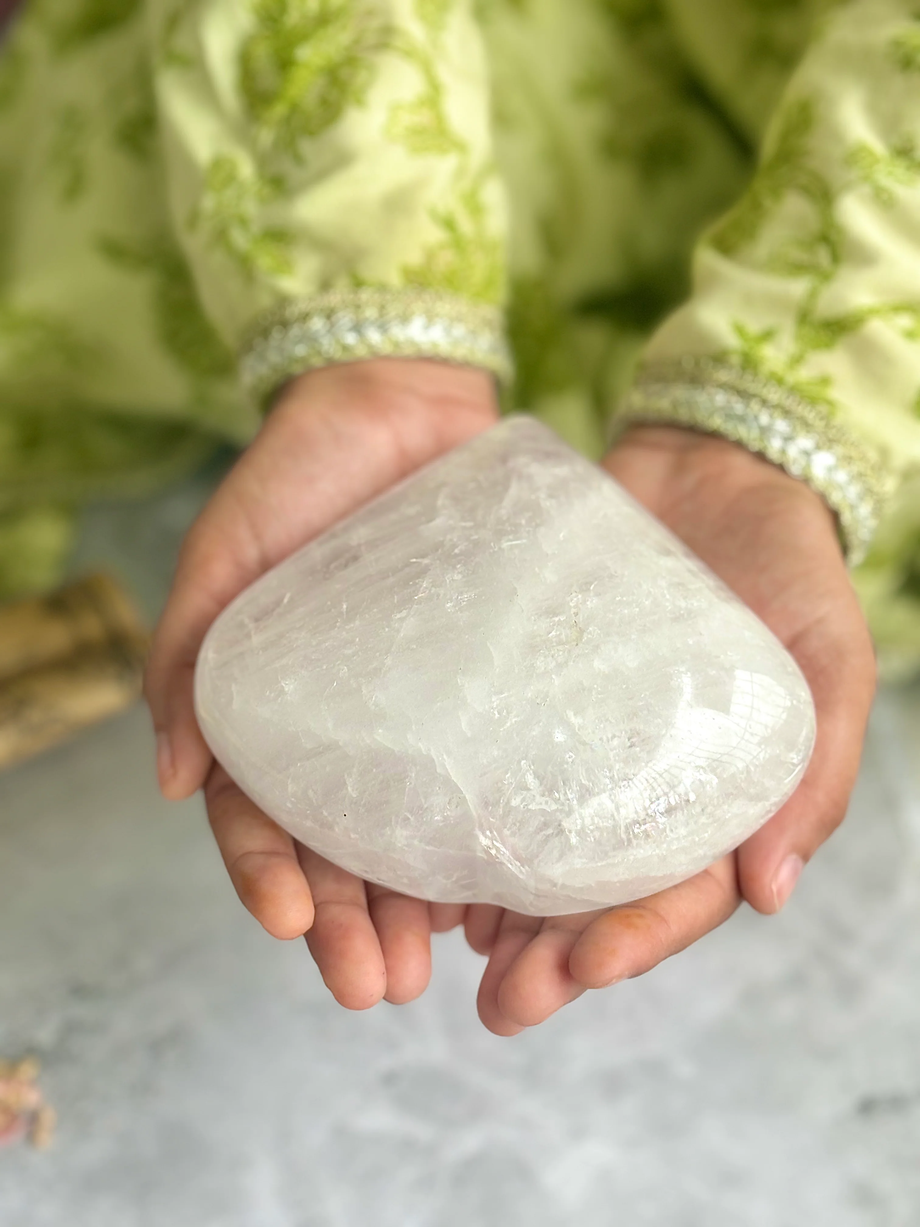 Clear Quartz XXL Heart |  Amplify the Energies - Image 2