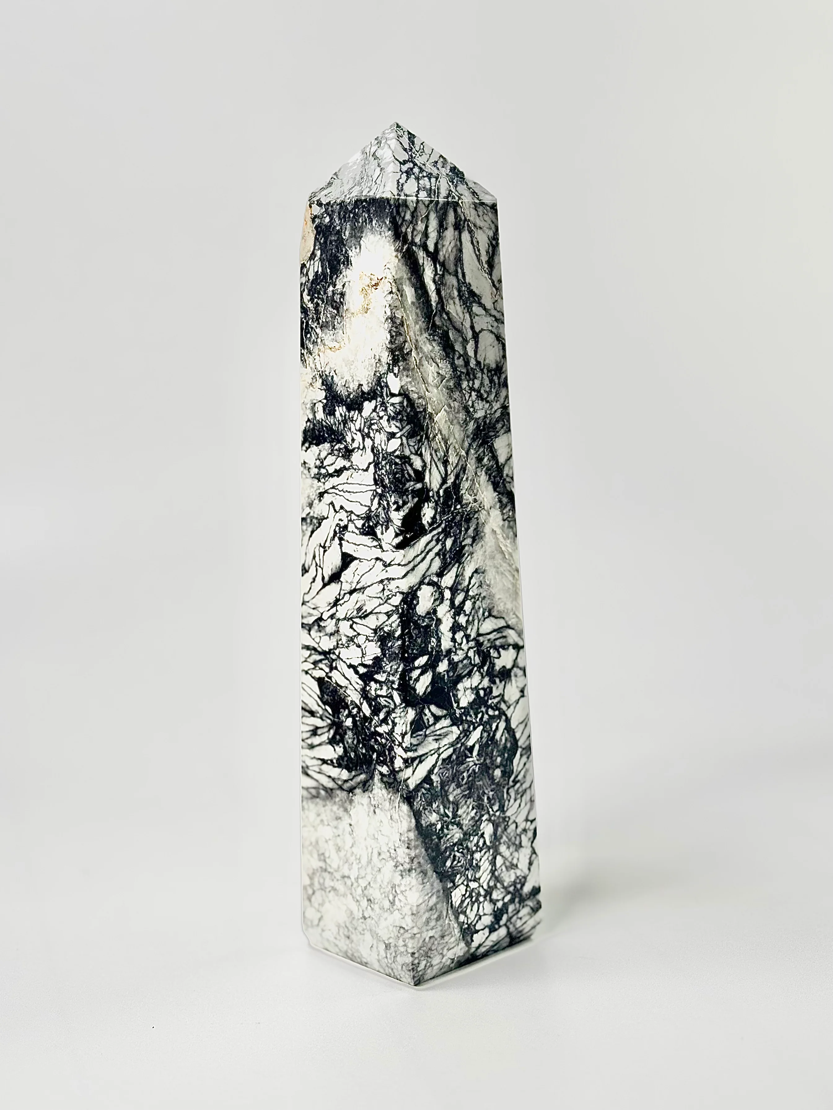 Four-Facet Pinolite Tower 1139g – Rare Stone of Calm & Clarity - Image 2