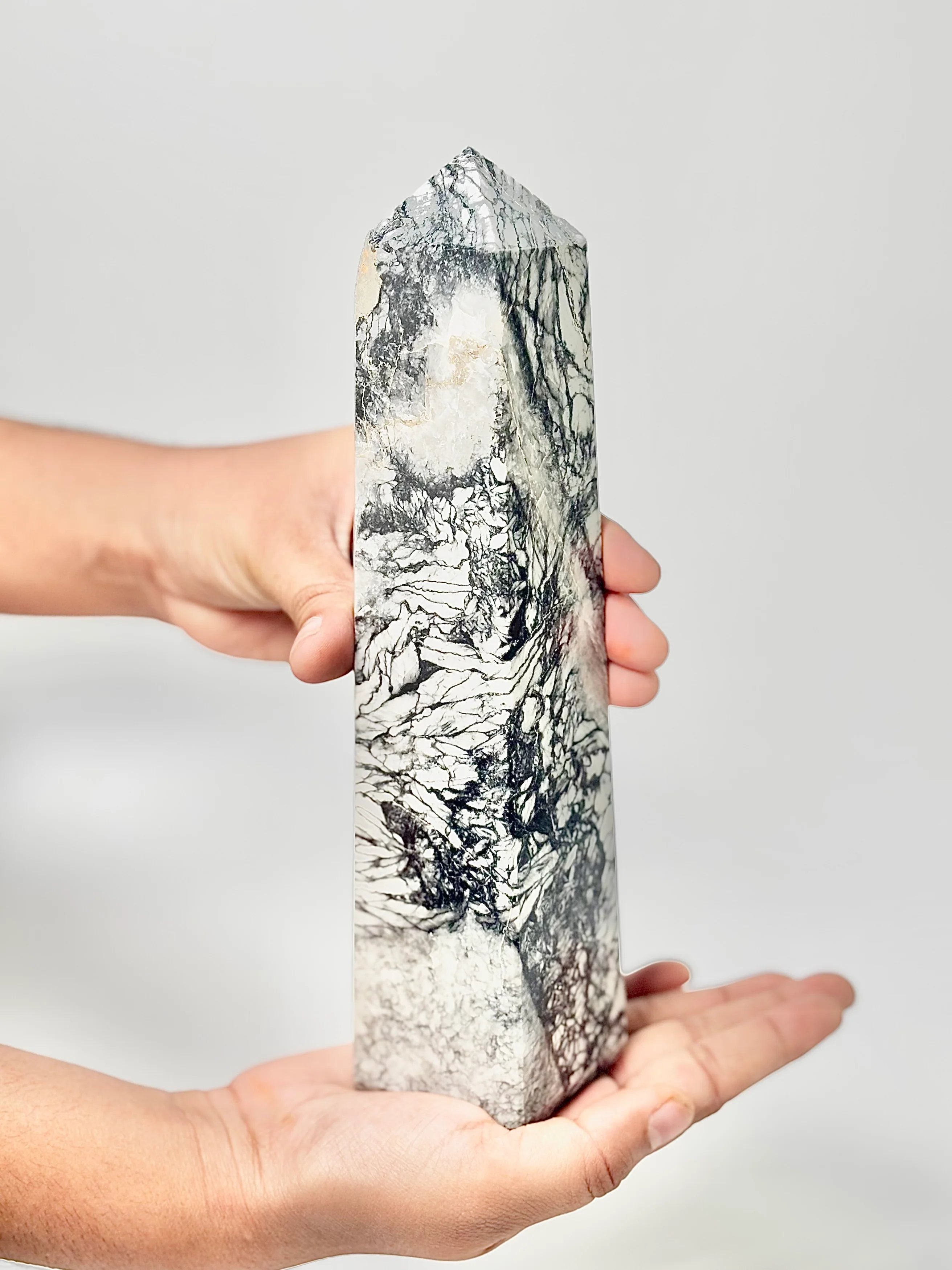 Four-Facet Pinolite Tower 1139g – Rare Stone of Calm & Clarity - Image 3