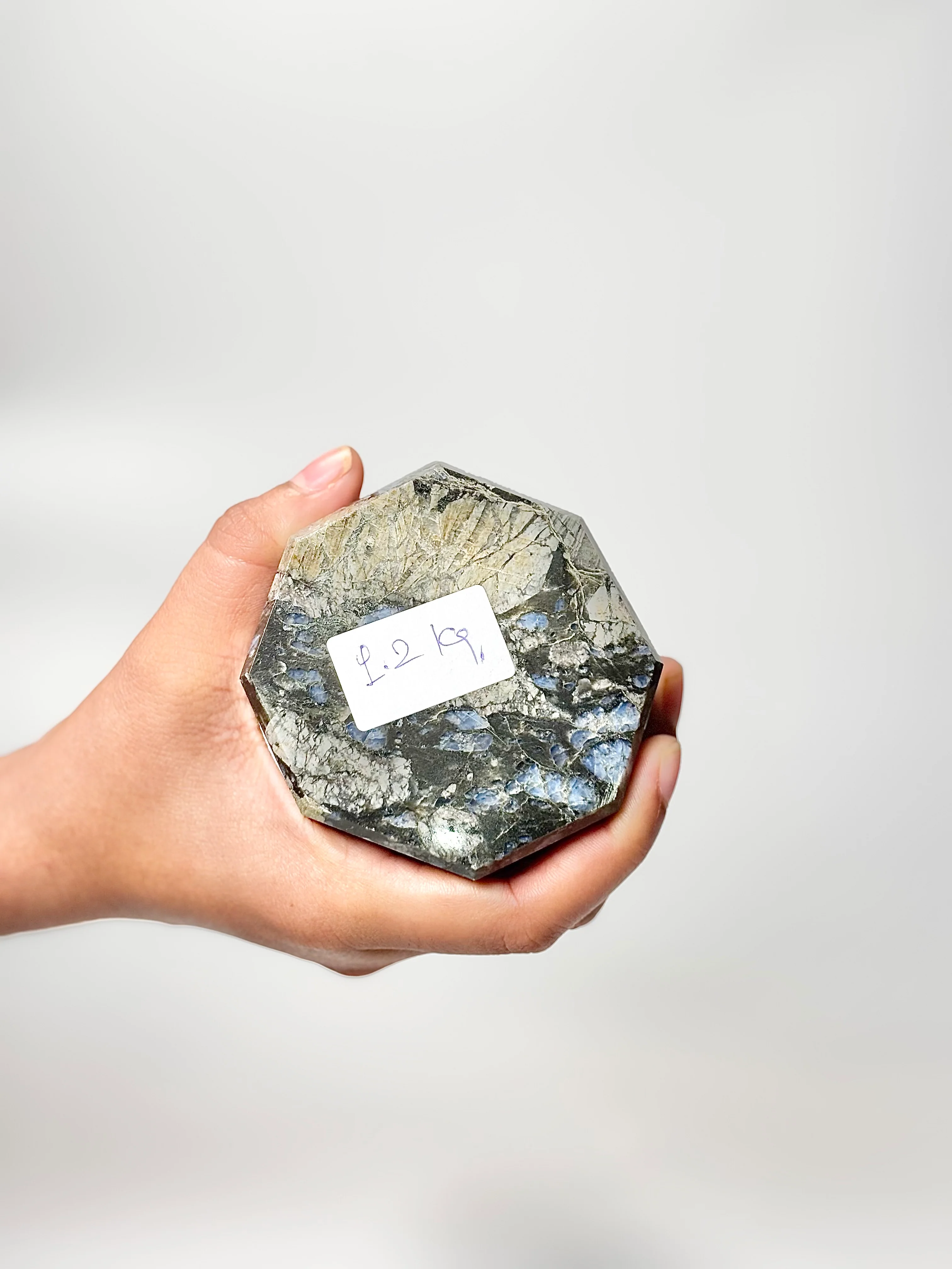 Eight Facet Snowflake Obsidian Tower –  1.2kg Striking Contrast & Balanced Presence - Image 3