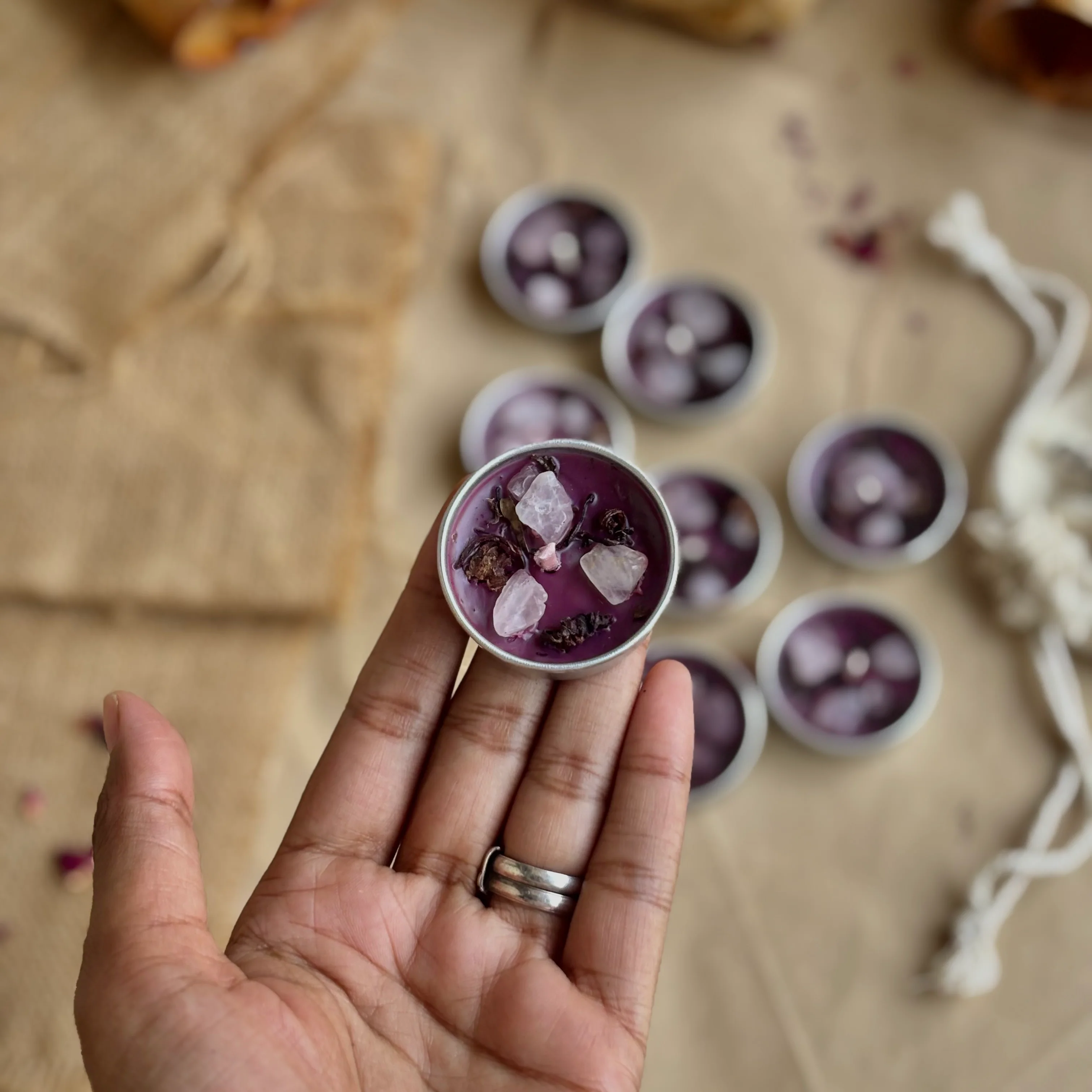 Magenta Soy Wax Tealight Candle with Rose Petals & Rose Quartz g) - Image 4