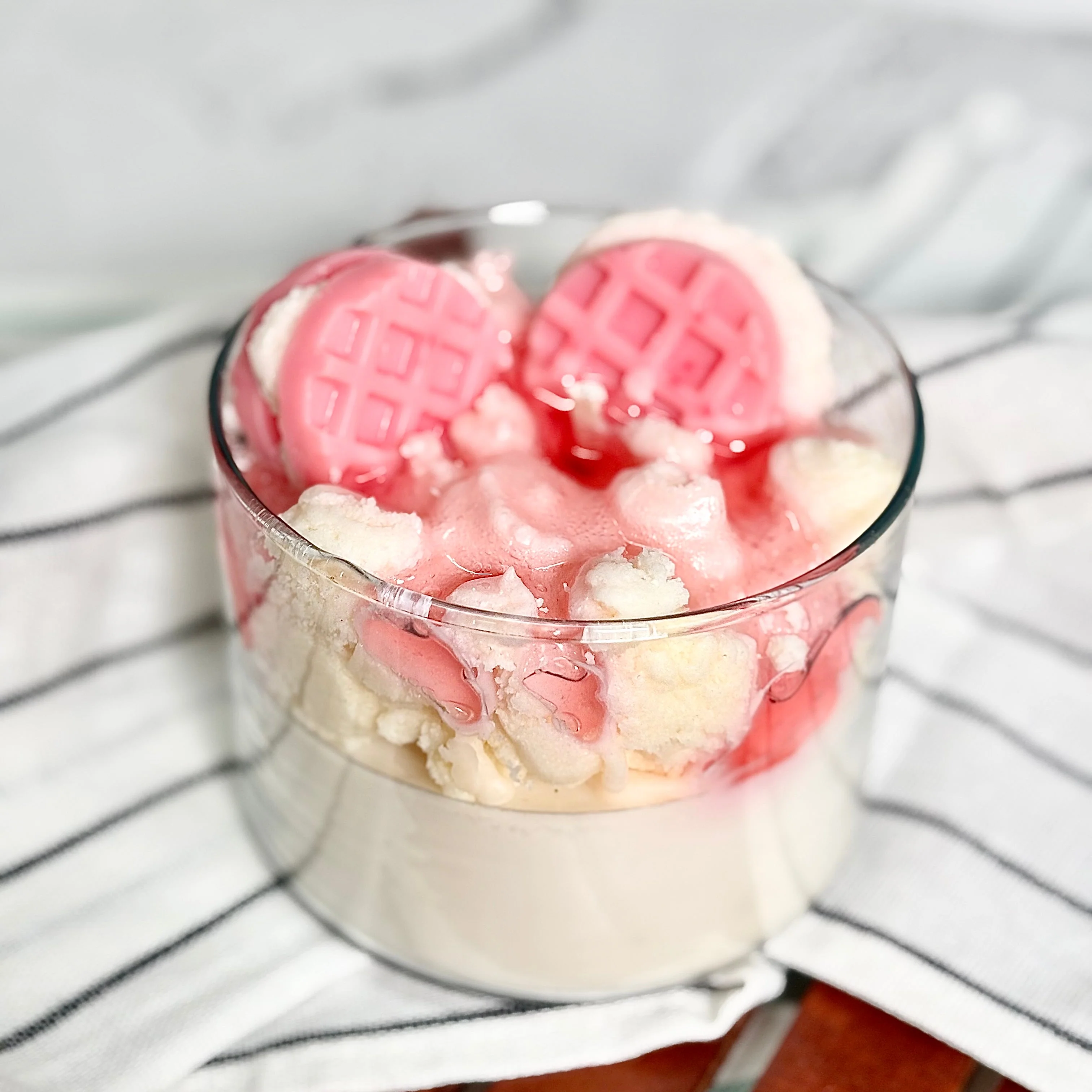 Cotton Candy Decorative Dessert Soy Scented Candle - Image 2