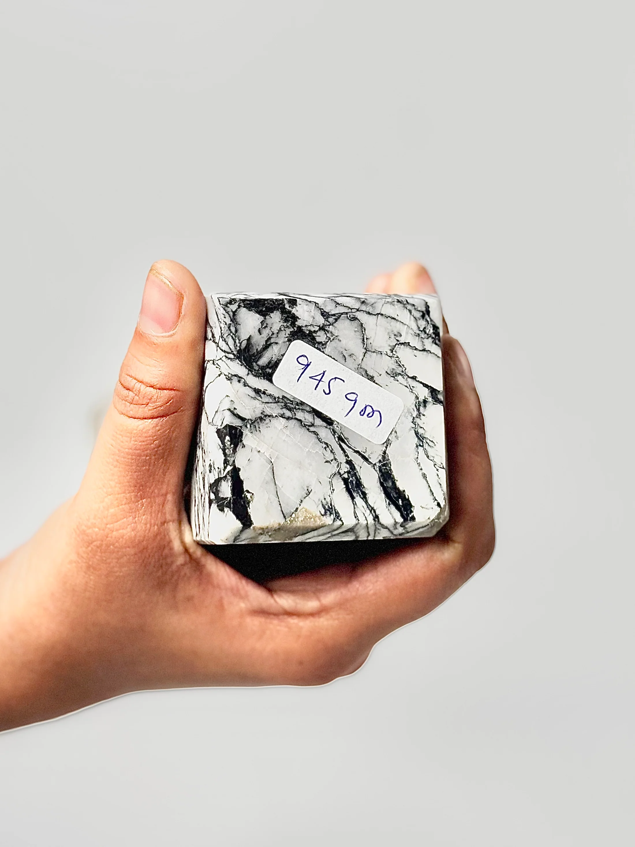 Four-Facet Pinolite Tower 945g – Rare Stone of Calm & Clarity - Image 4