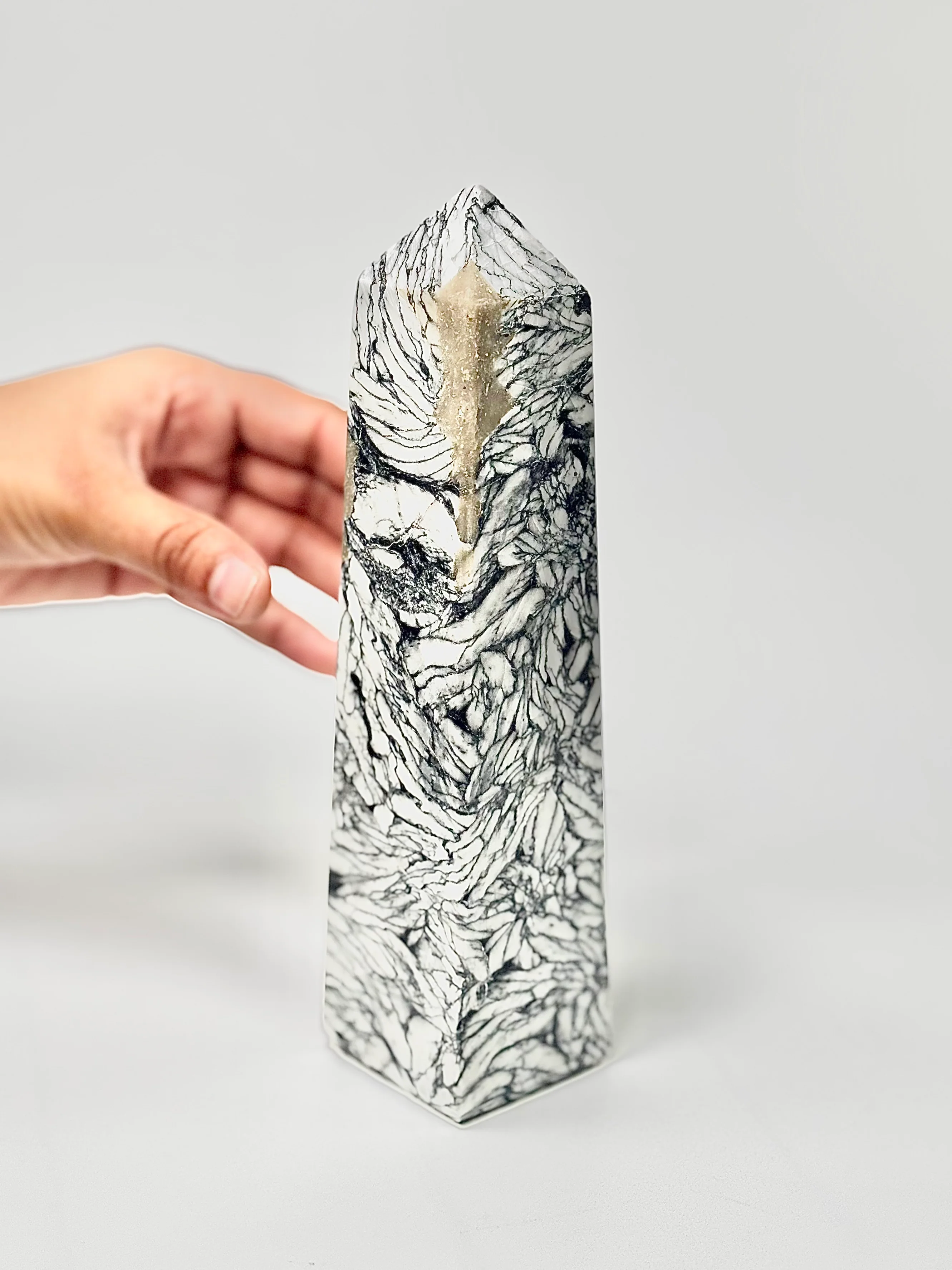Four-Facet Pinolite Tower 945g – Rare Stone of Calm & Clarity - Image 5