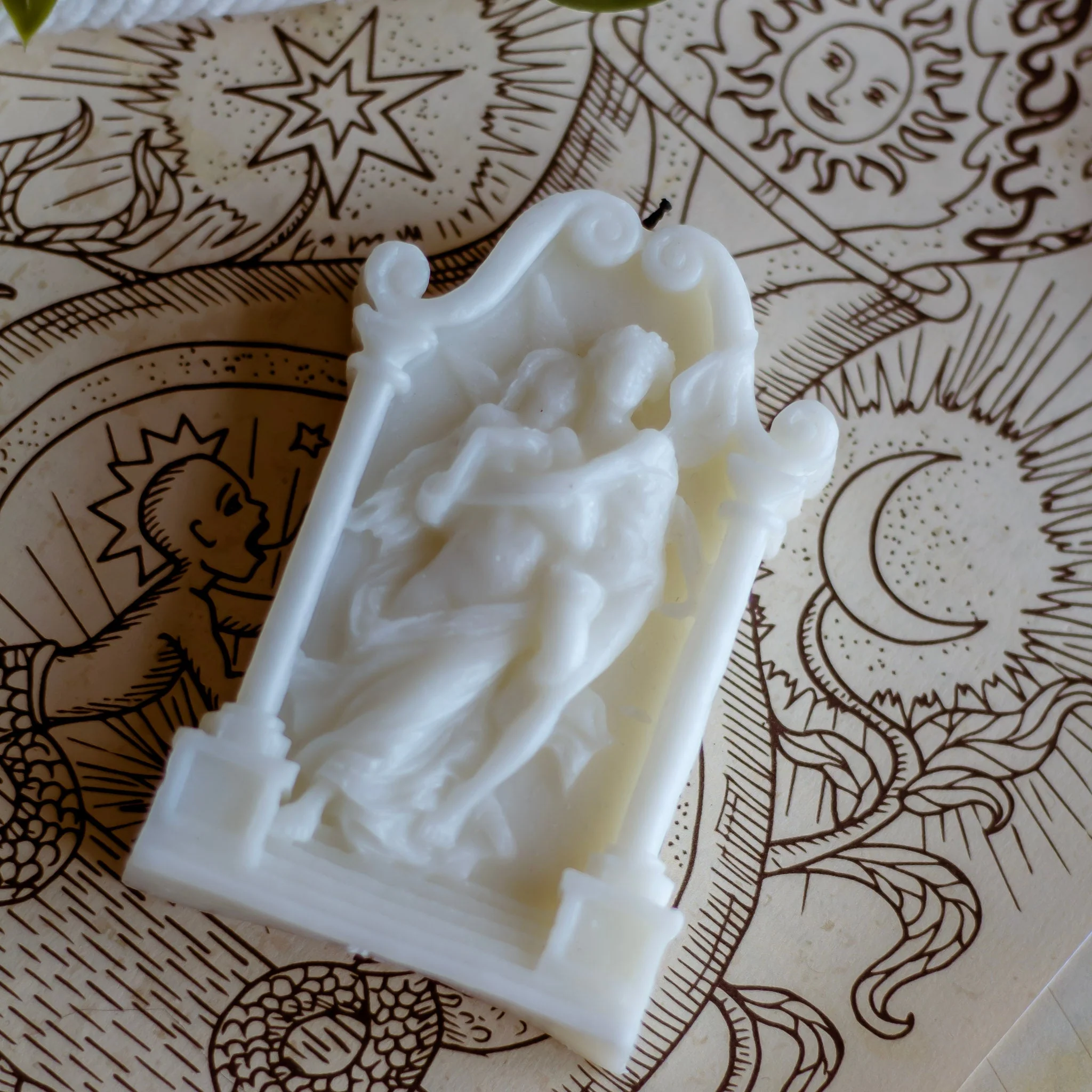Eros & Psyche Decorative Candle - Unscented | Pack of 1 | Soy Wax