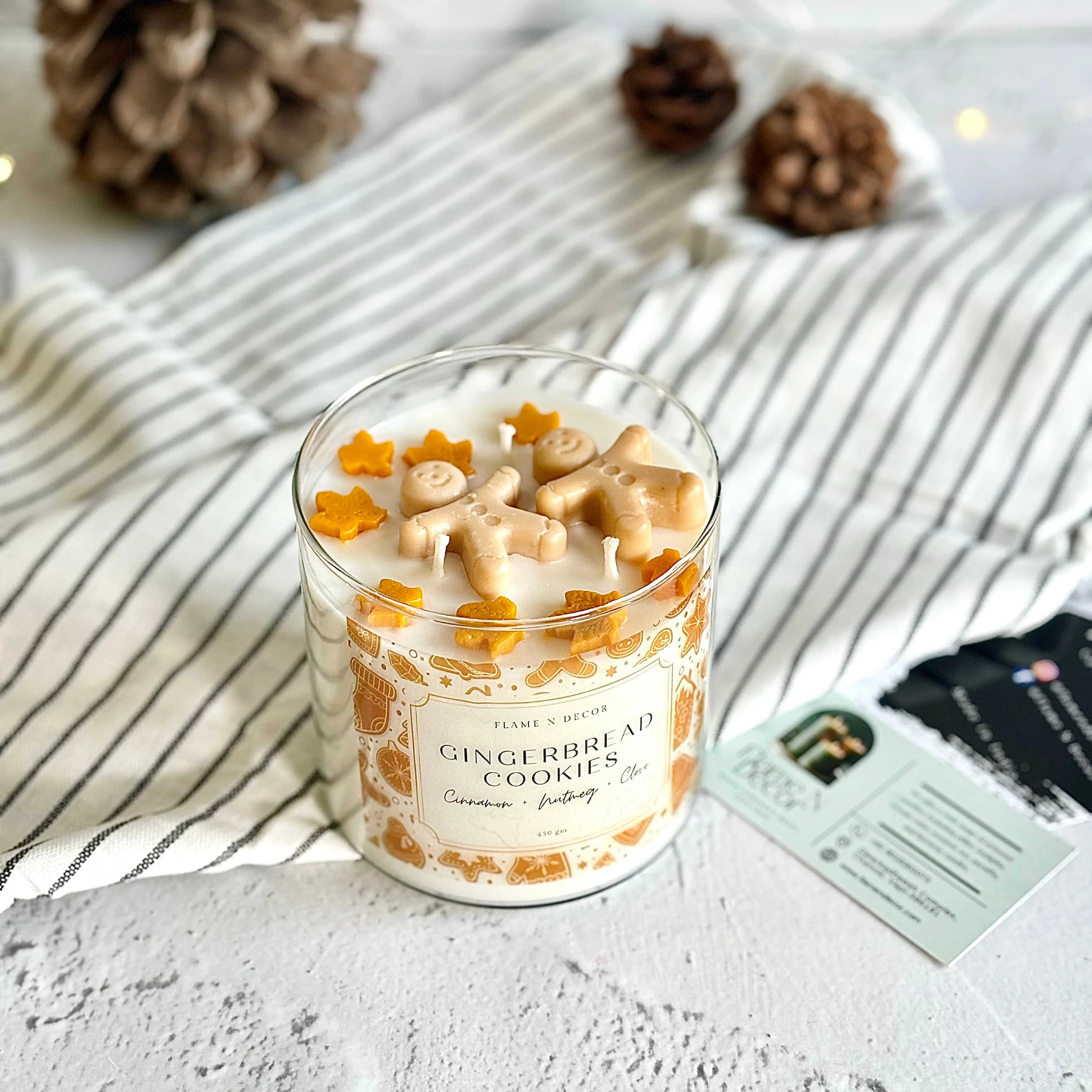 Gingerbread Cookies Soy Candle with Golden Lid - Image 3