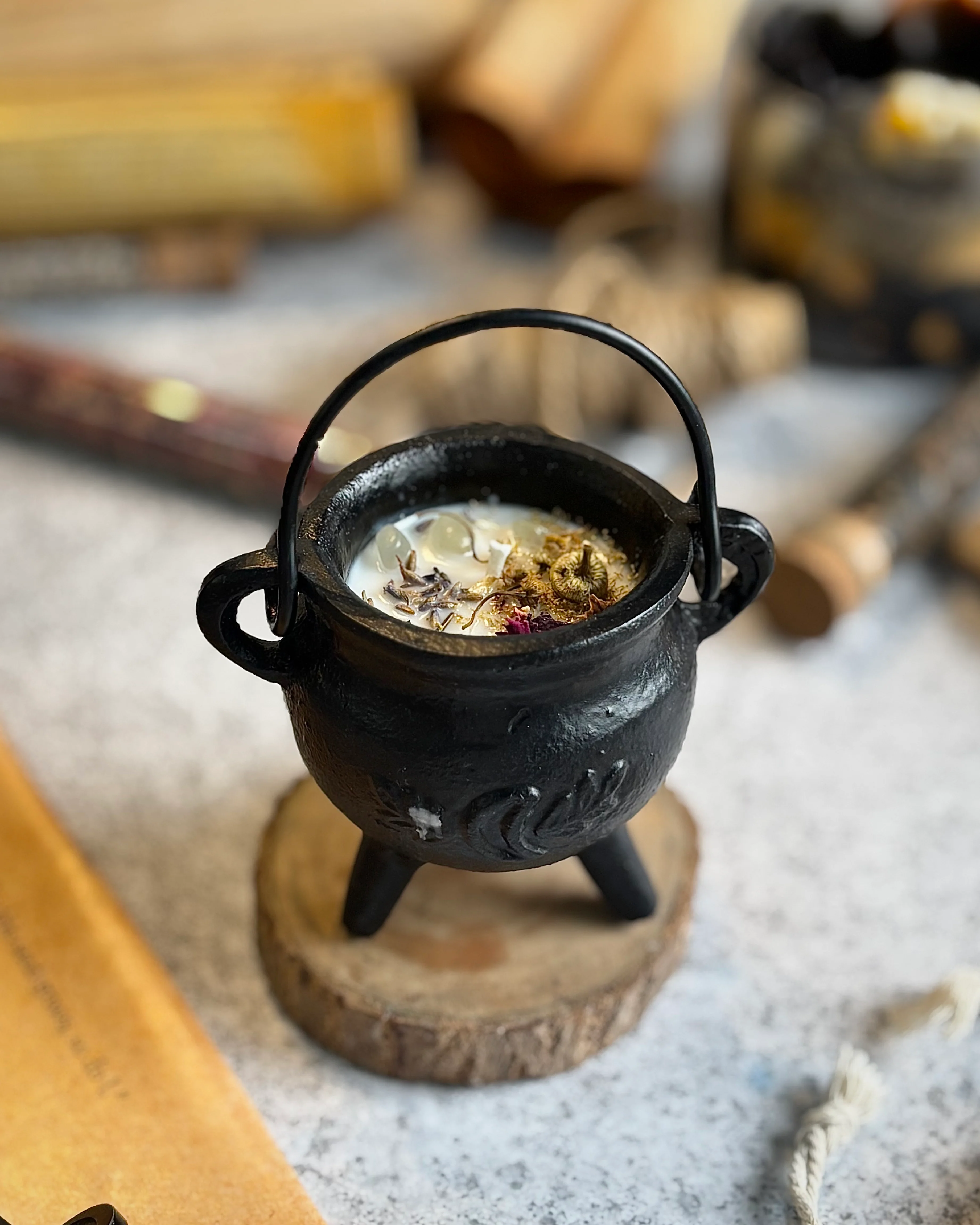 Gratitude Ritual Candle - Image 3