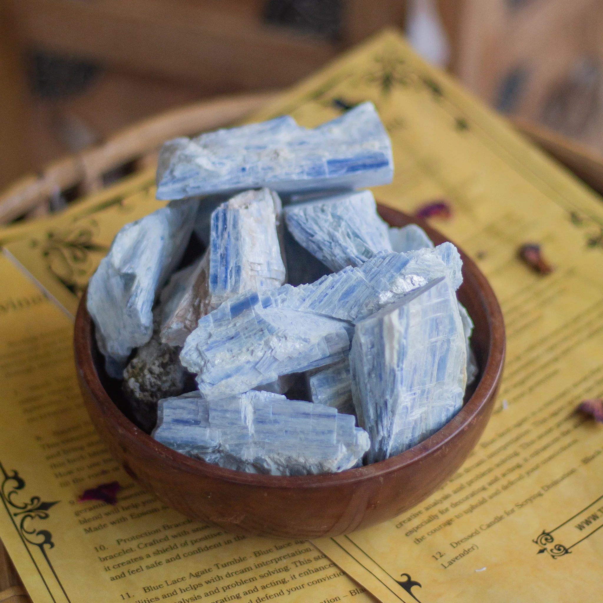Kyanite Raw Large Stone | Enhance telepathy ability & Open Roads & Create Opportunities - Image 3