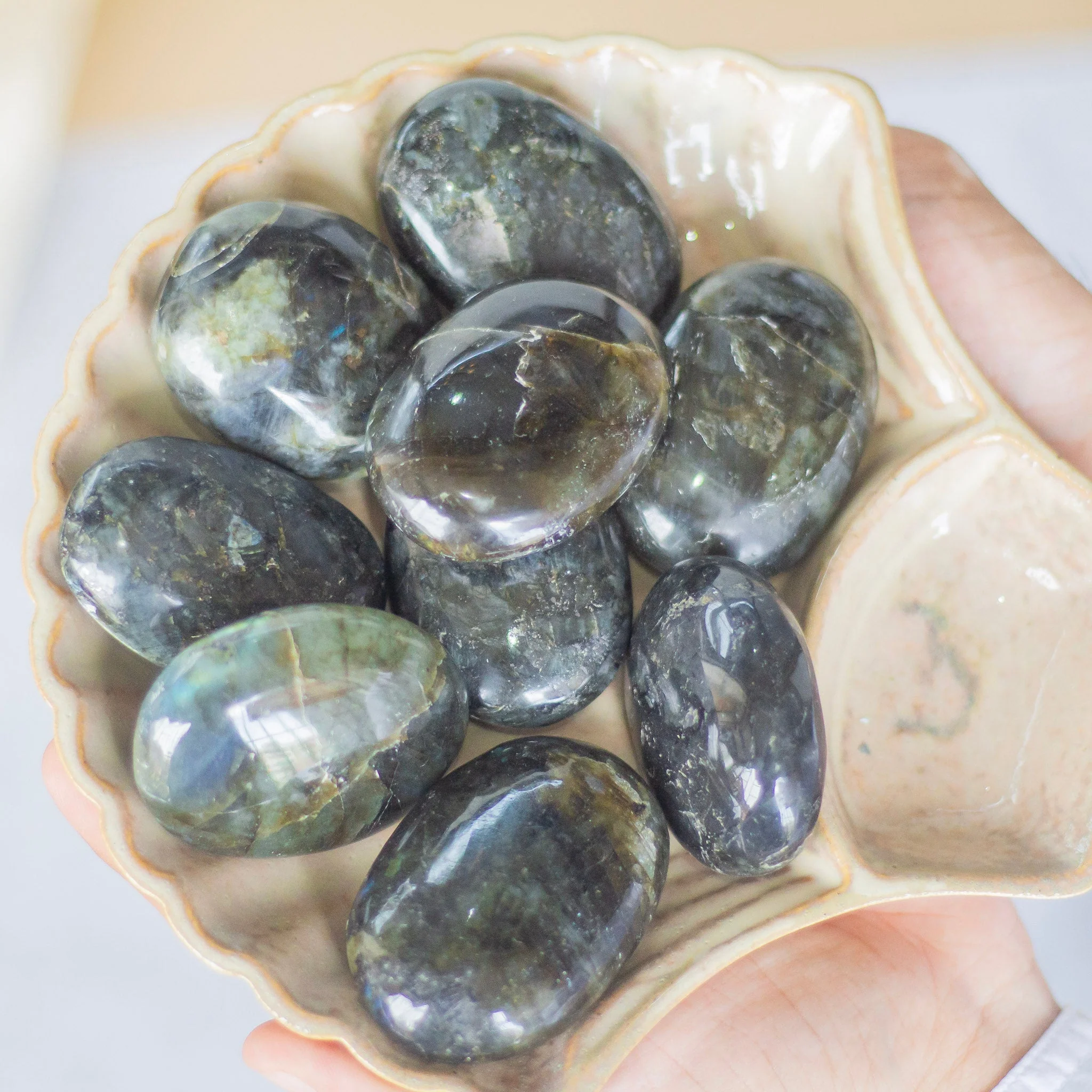 Labradorite Palm Stone | Strengthen the psychic abilities & Intuition - Image 6
