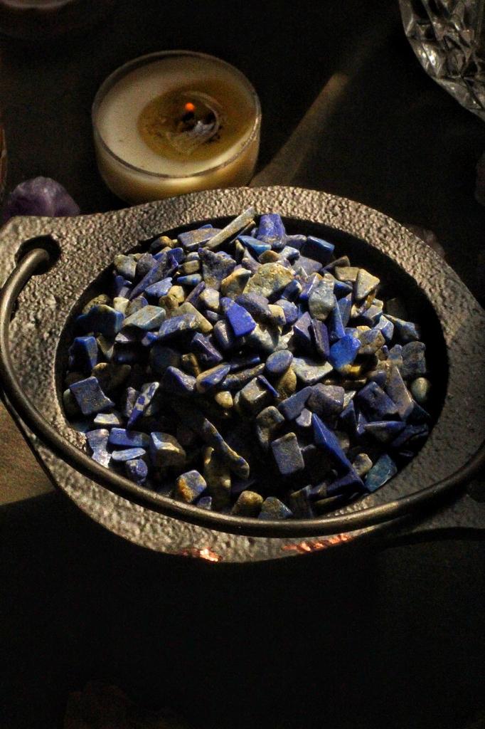 Lapis Lazuli Chips - 100 Gm | Mental Peace and Communication - Image 5