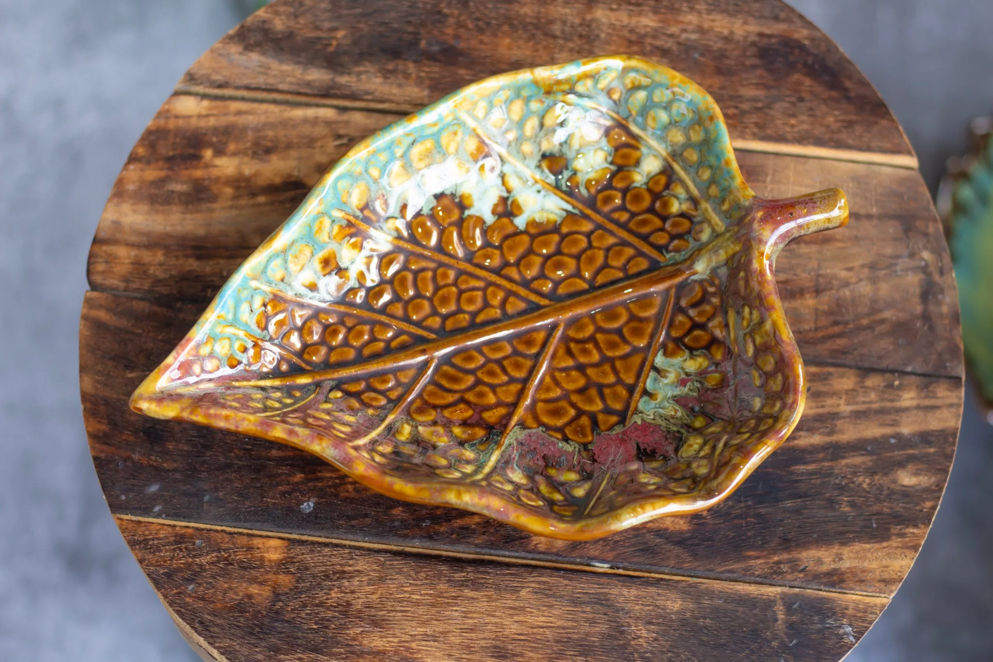 Leaf Shaped ceramic Plate | Offering | Altarware - Image 3
