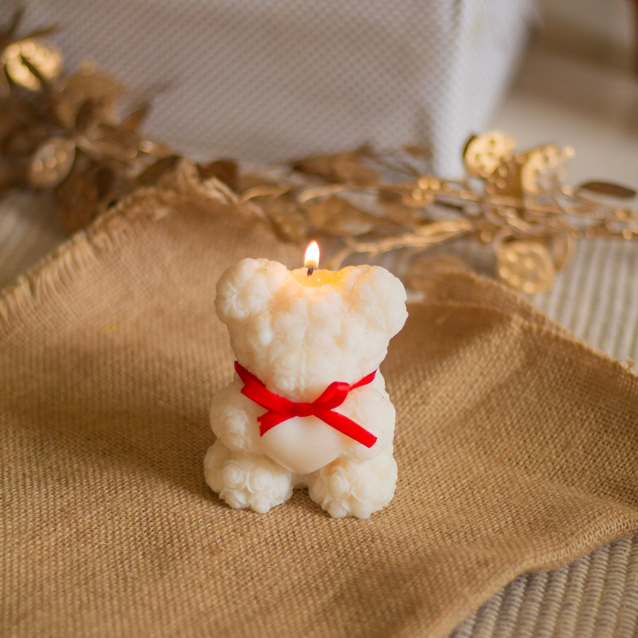 Little peony carved Teddy Soy Candle - Image 2