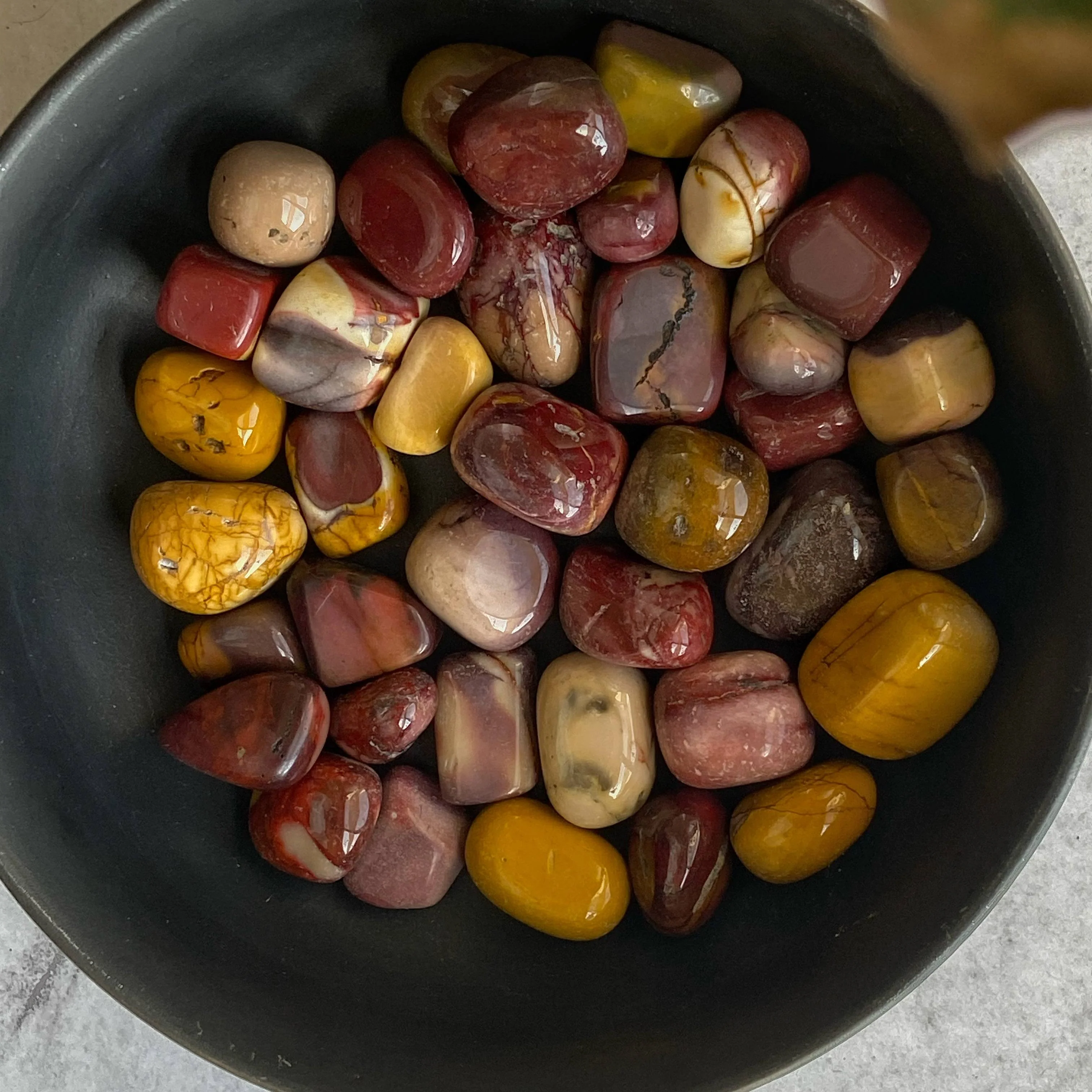 Mookaite Tumble Stone | Protection, Strength & Courage - Image 3