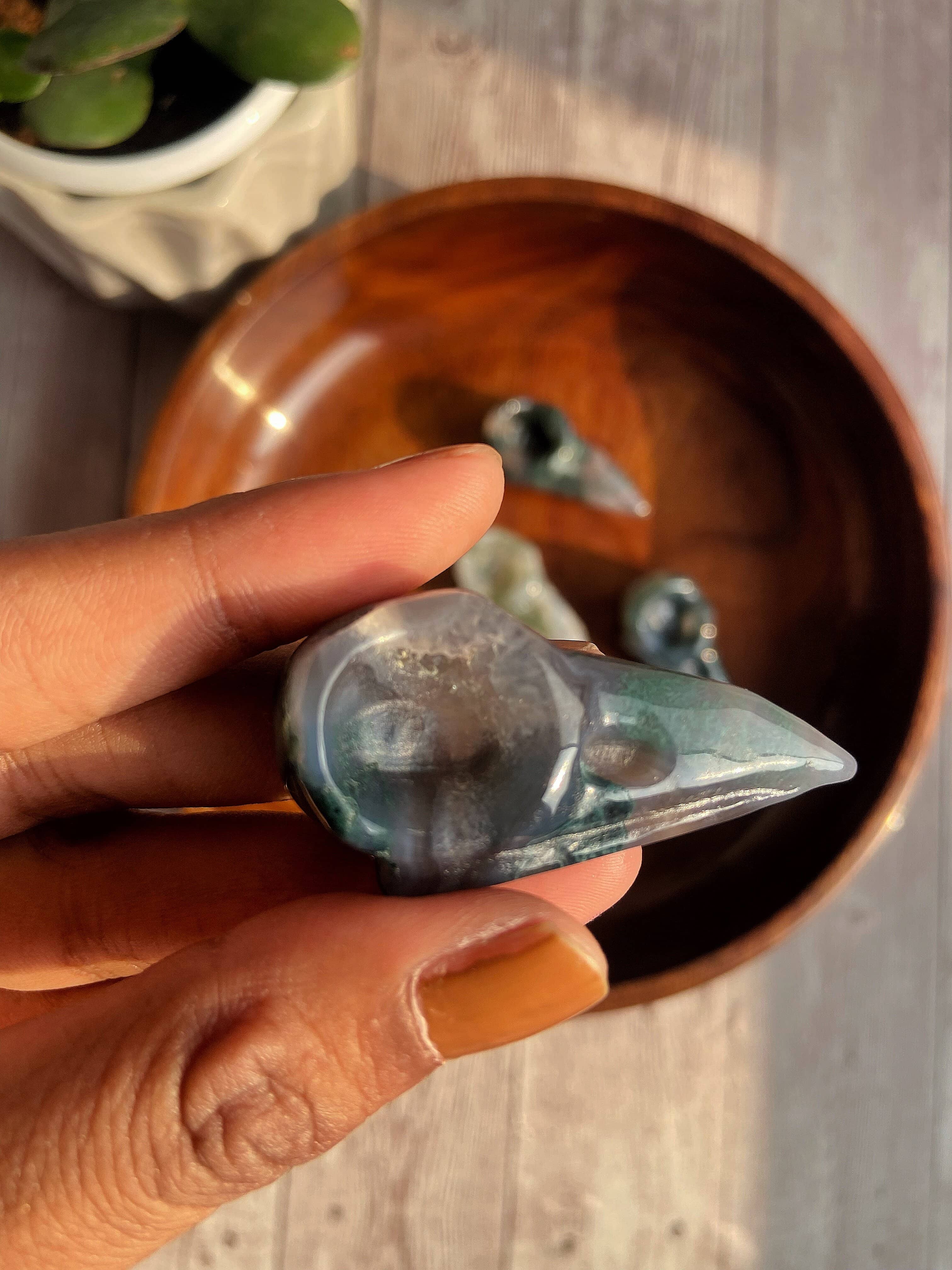Moss Agate Raven Skull Carving - Image 6