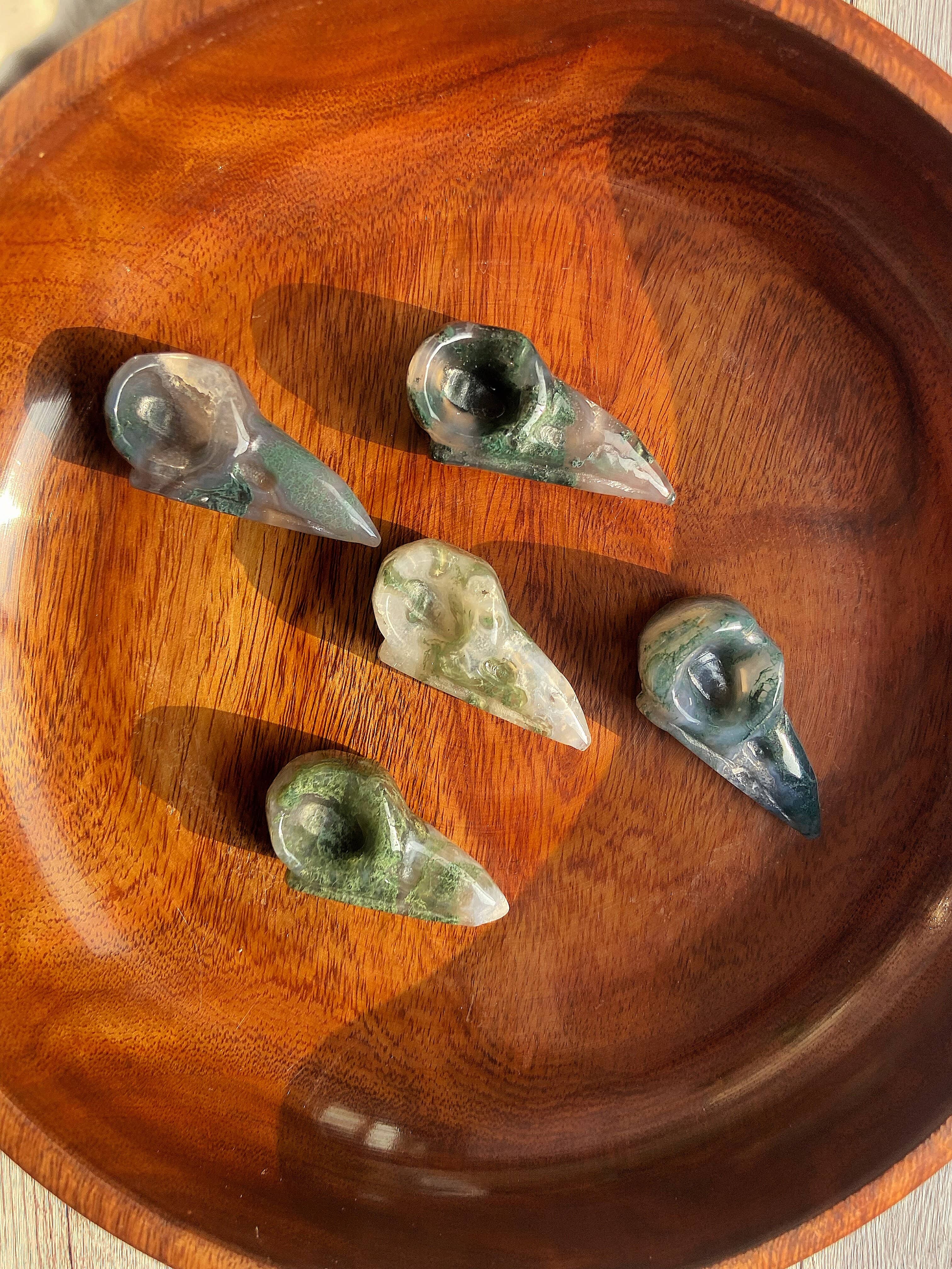 Moss Agate Raven Skull Carving - Image 7