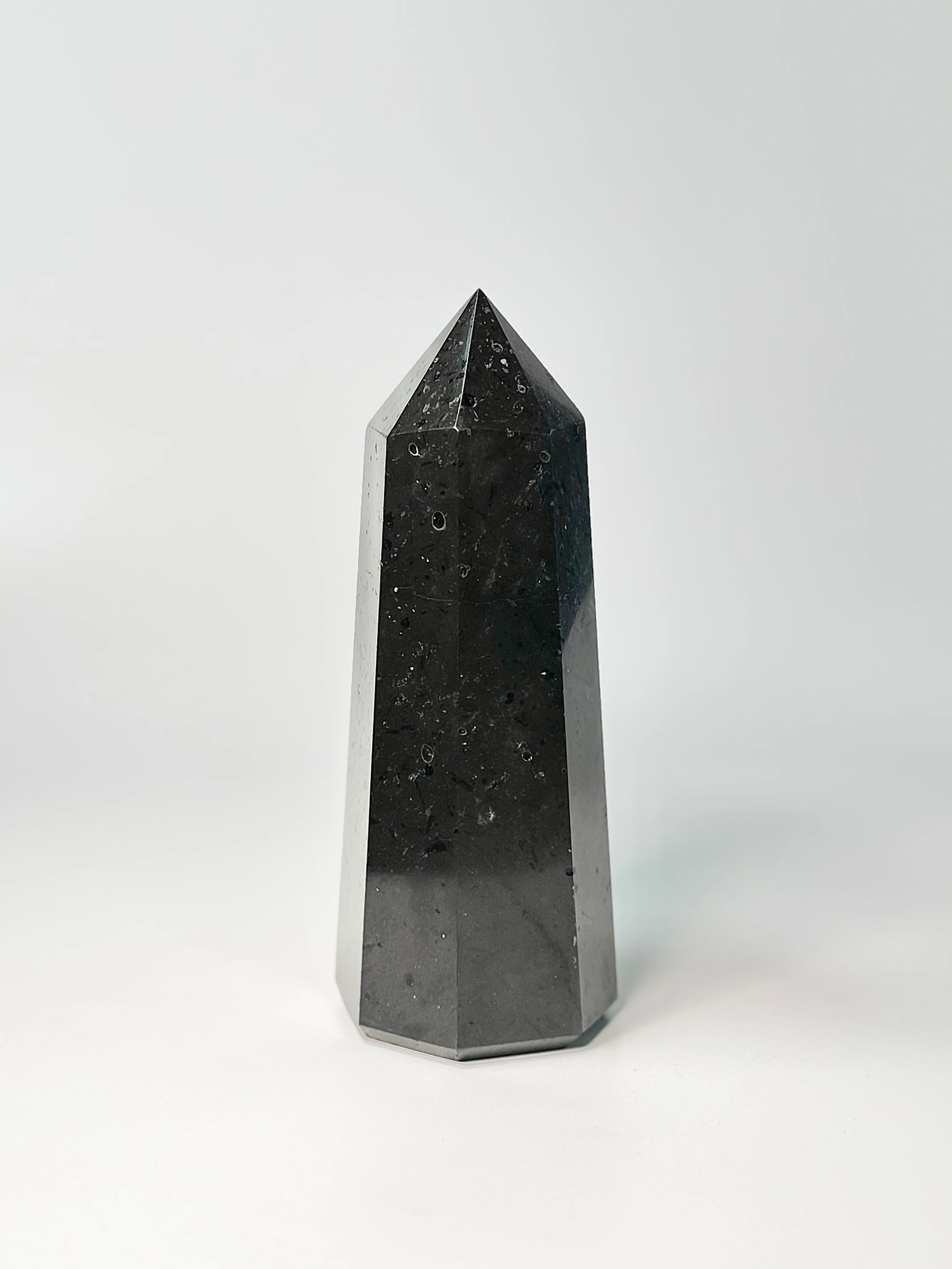 Eight Facet Black Tourmaline Tower – 1.3 kg - Bold Presence & Timeless Design