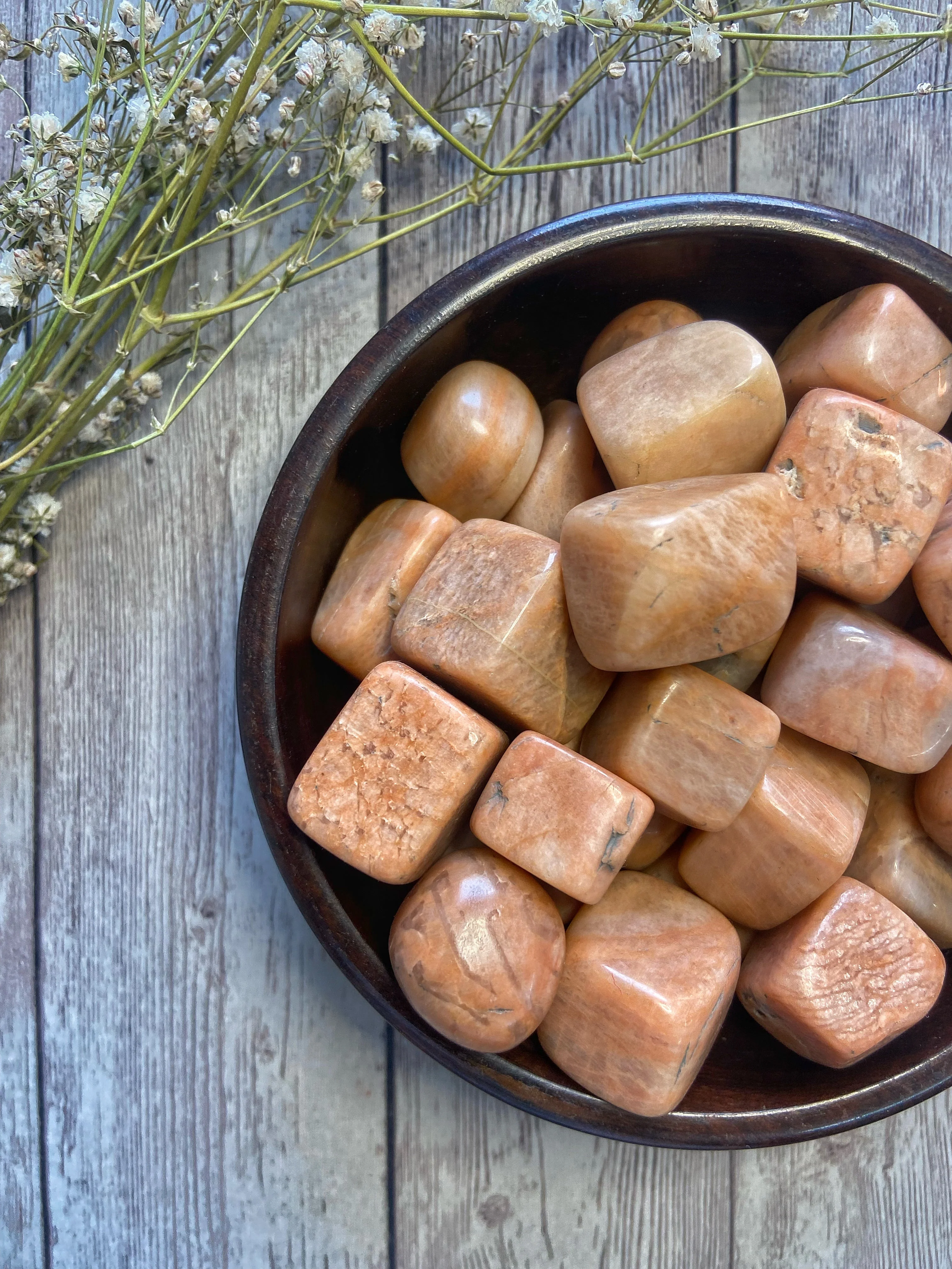 Peach Moonstone Tumble | Stimulates Creativity & Boost Vitality - Image 2