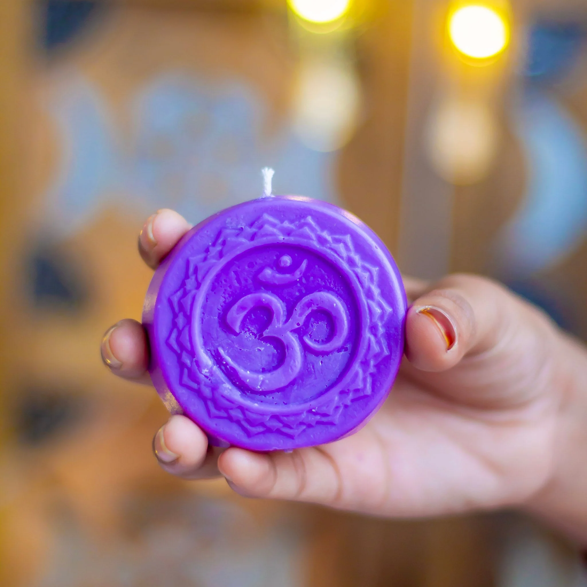 Purple Crown Chakra Decorative Candle - Pack of 1 | Soy Wax - Image 2