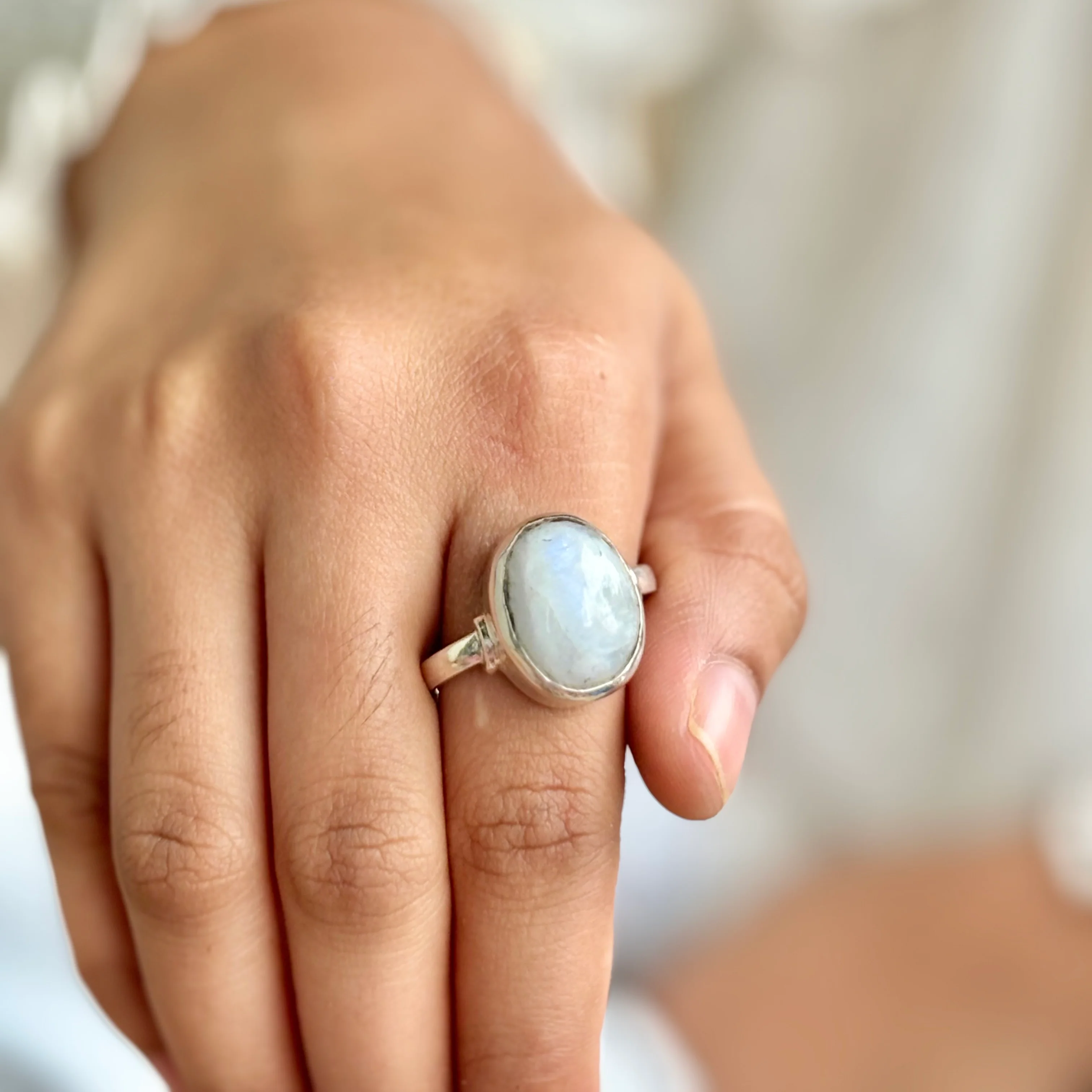 Rainbow Moonstone fine Silver Ring | Compassion & empathy - Image 3