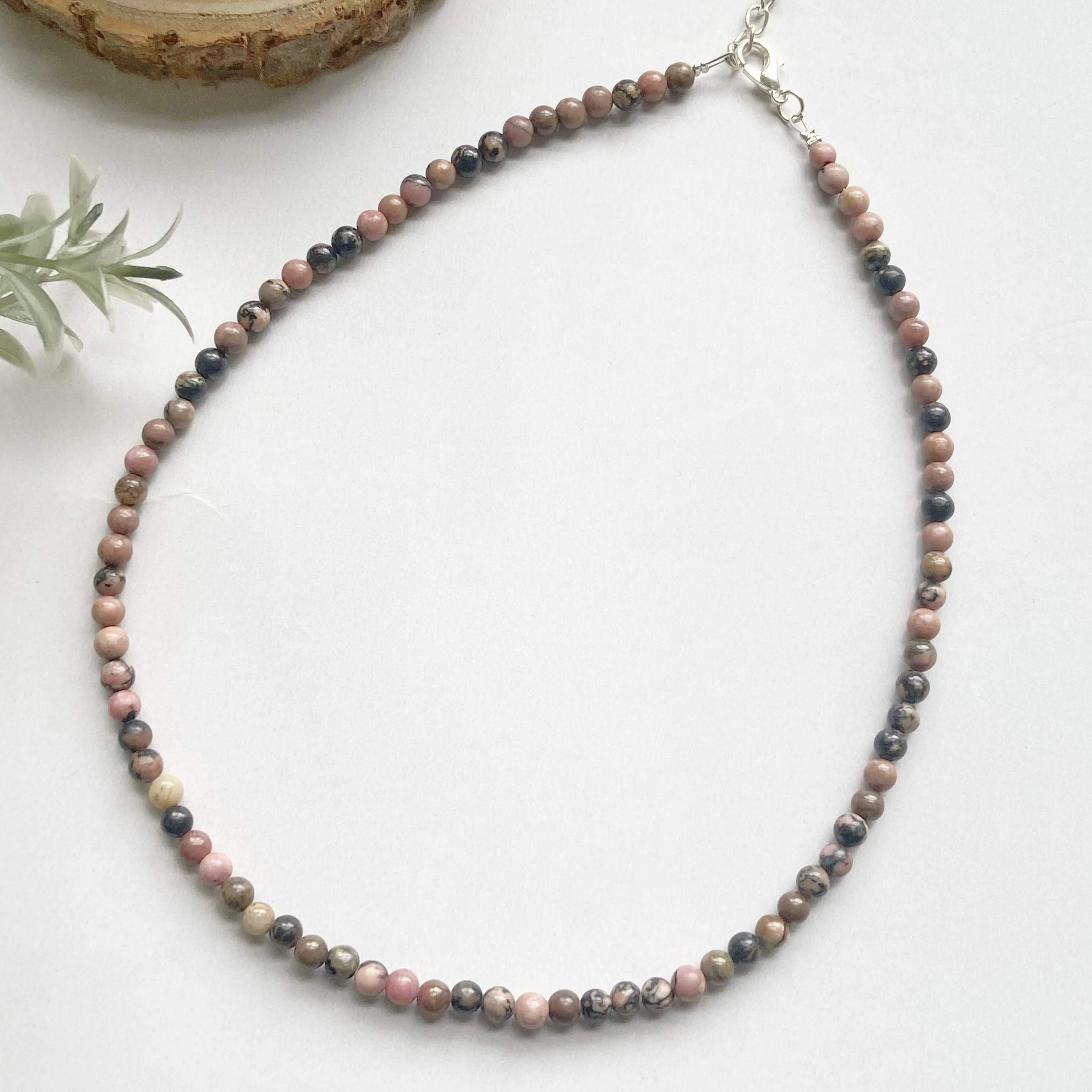 Rhodonite mini beads Necklace - Image 2
