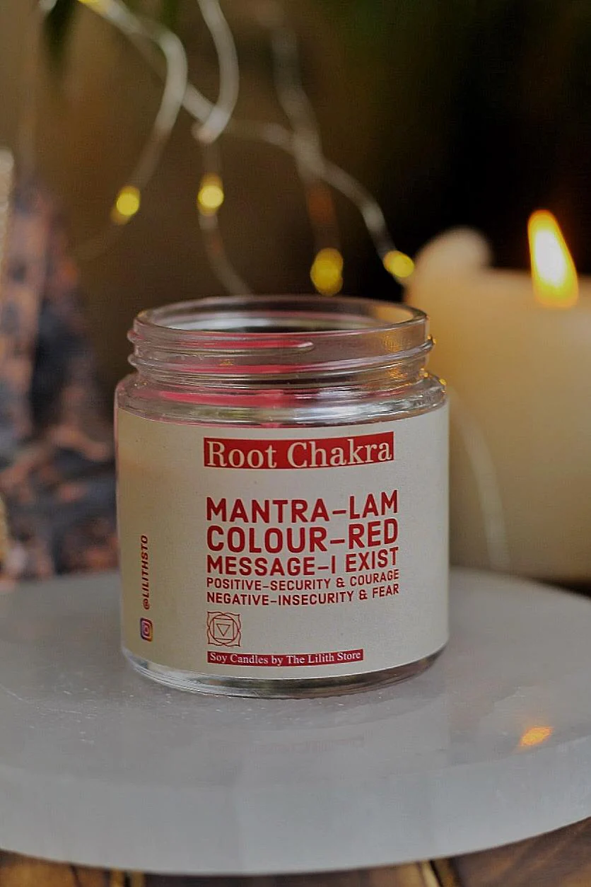 Root Chakra Scented Candle with Crystal Tumble - Soy Wax - 100 g - Image 3