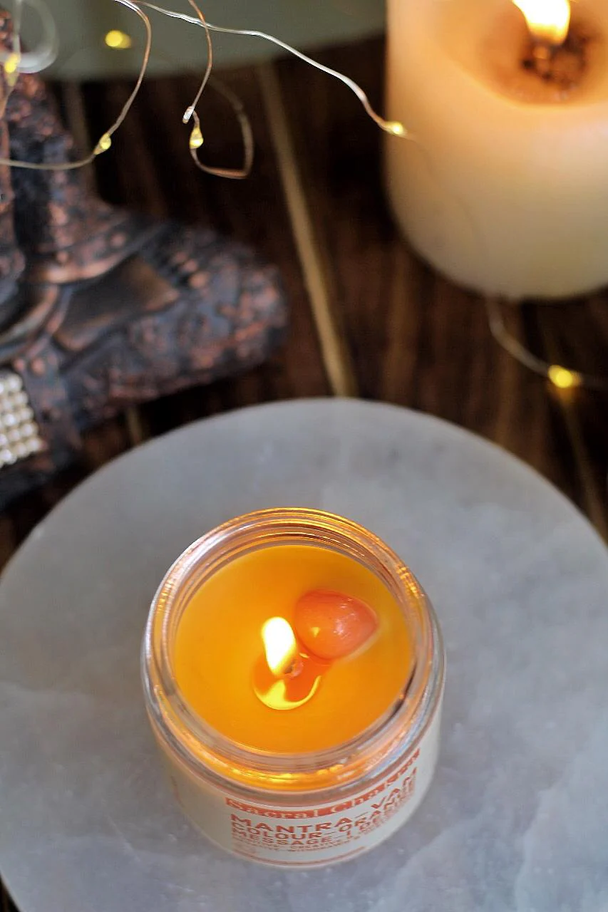 Sacral Chakra Scented Candle with Crystal Tumble -Soy Wax 100 g - Image 3