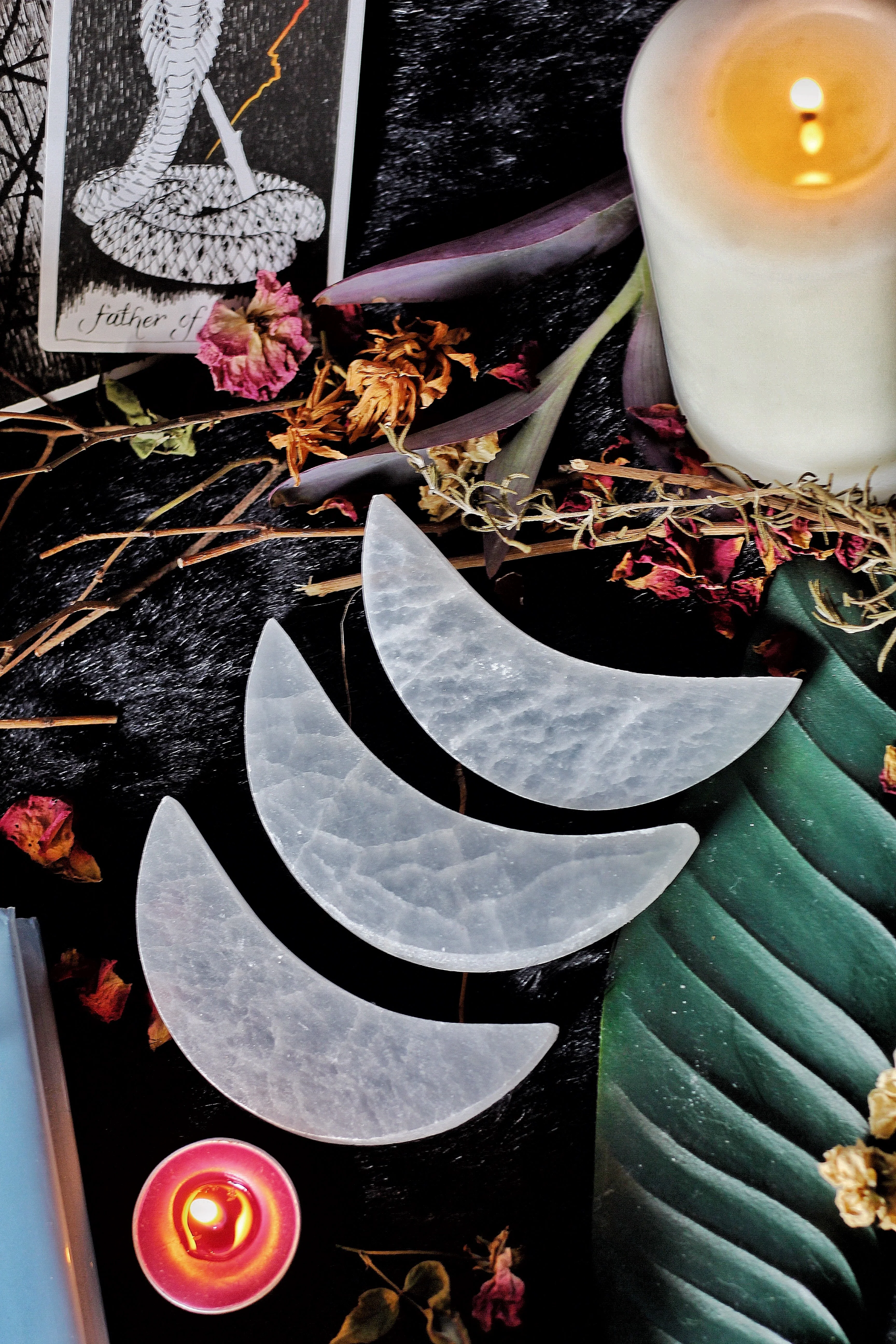 Selenite Crescent Moon (Satin Spar Selenite) | Cleansing Crystal | Stone for Spiritual work & Cleansing - Image 3