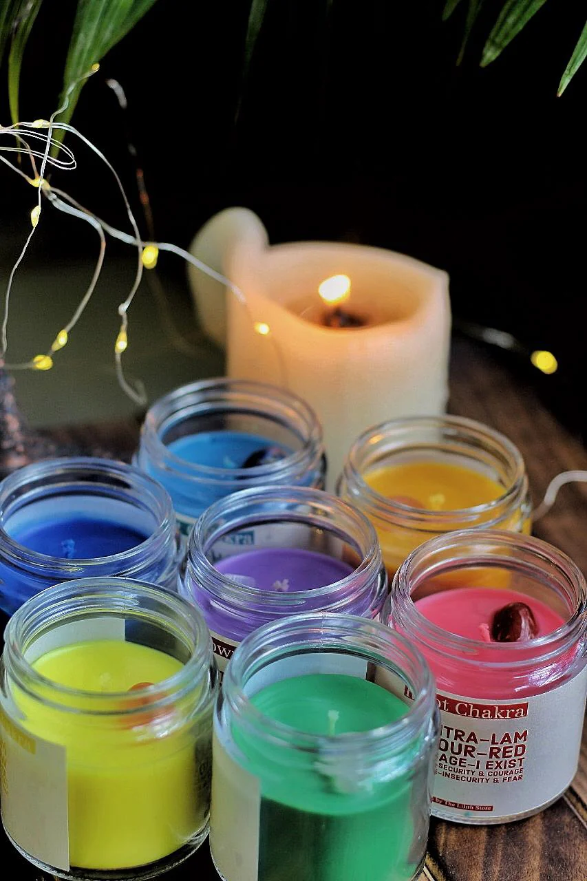 Seven Chakra Scented Candle with Crystal - Set of 7 Soy Candle - 100 g - Image 3