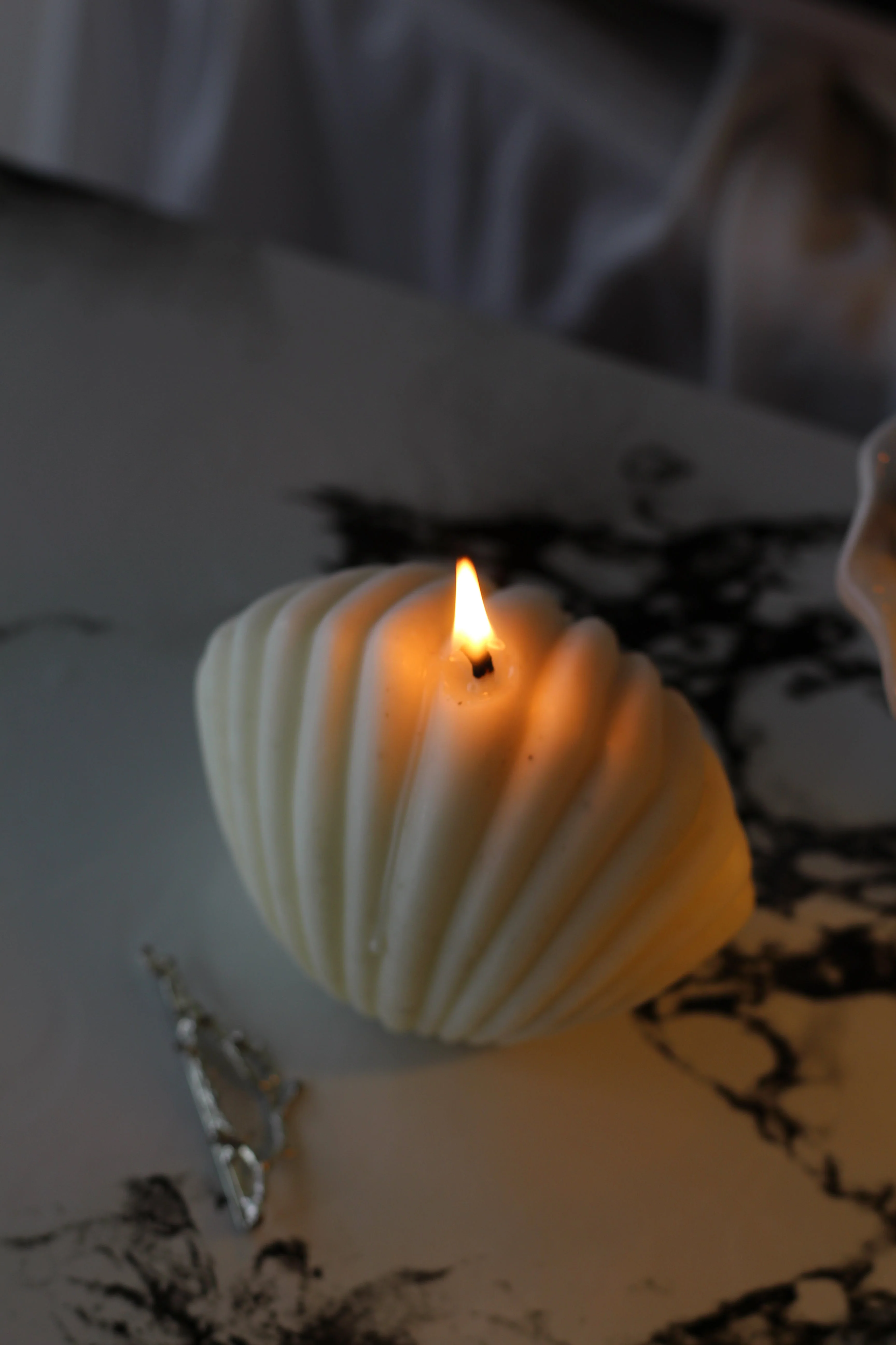 White Shell Soy Candle - Image 2