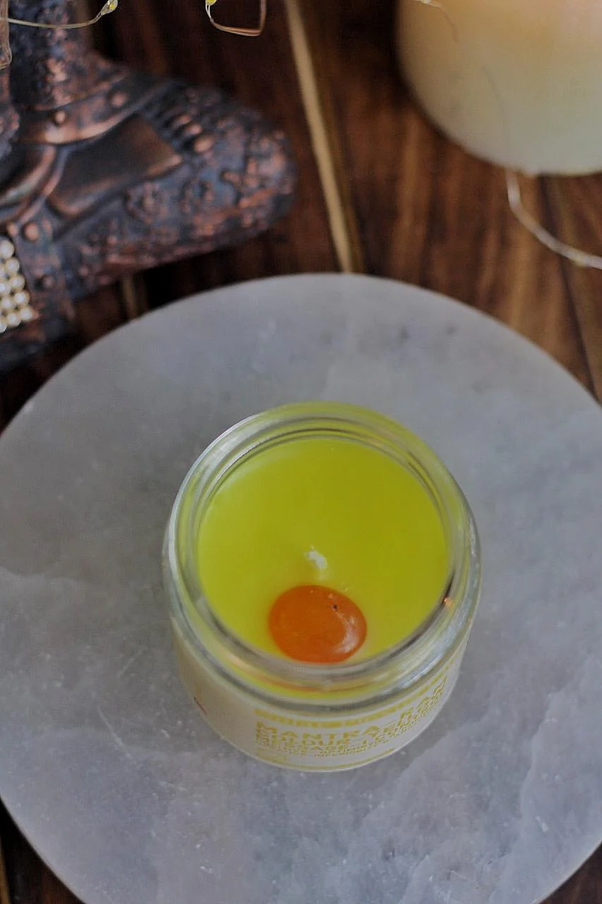 Solar Plexus Chakra Scented Candle with Crystal Tumble - Soy Wax - 100 g - Image 6