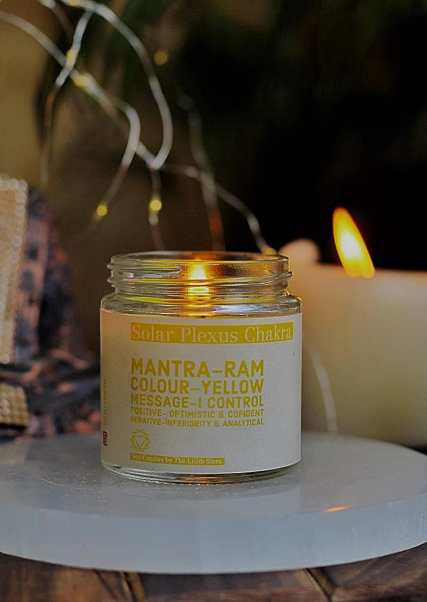 Solar Plexus Chakra Scented Candle with Crystal Tumble - Soy Wax - 100 g - Image 9