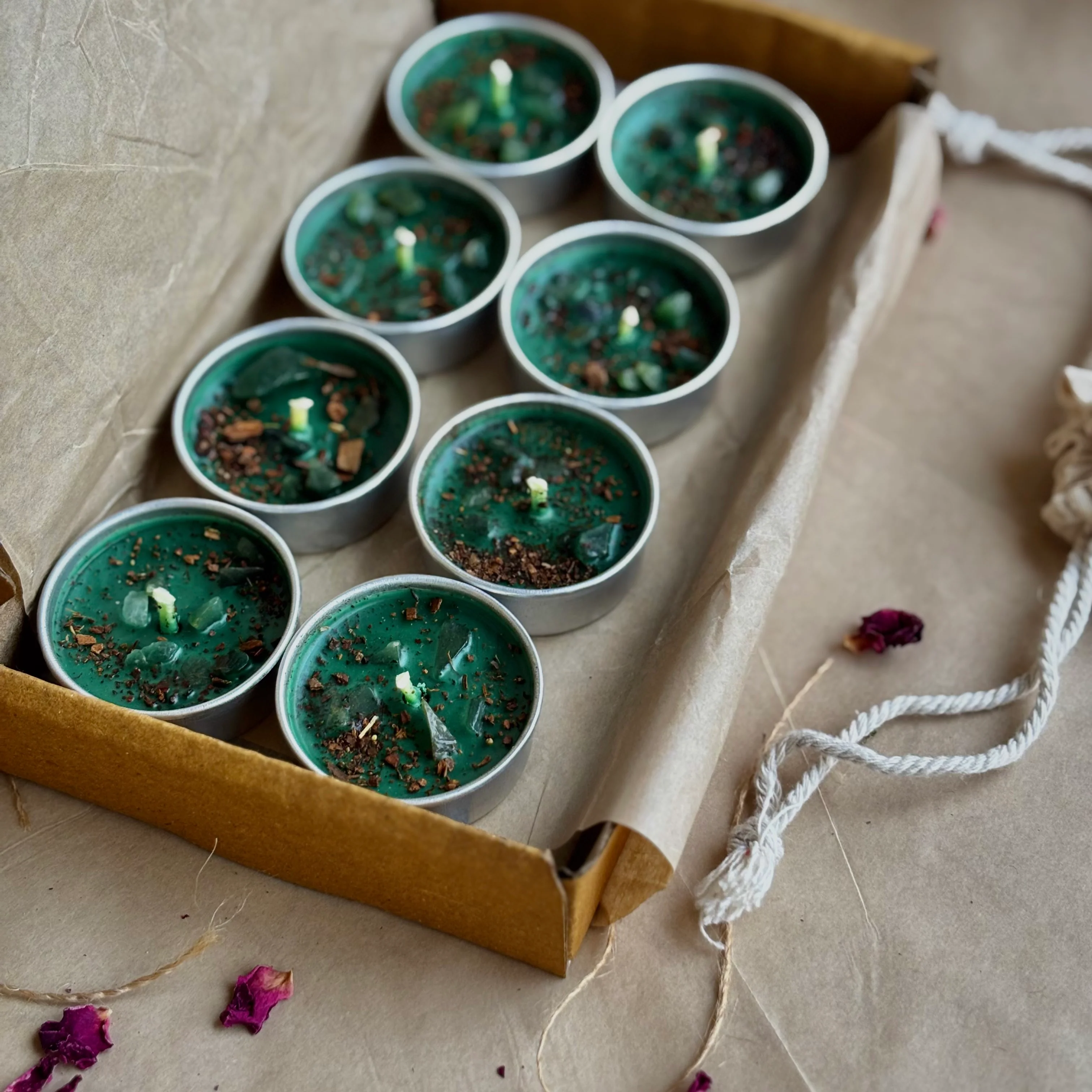 Green Soy Wax Tealight Candle with Cinnamon & Green Aventurine - Image 4
