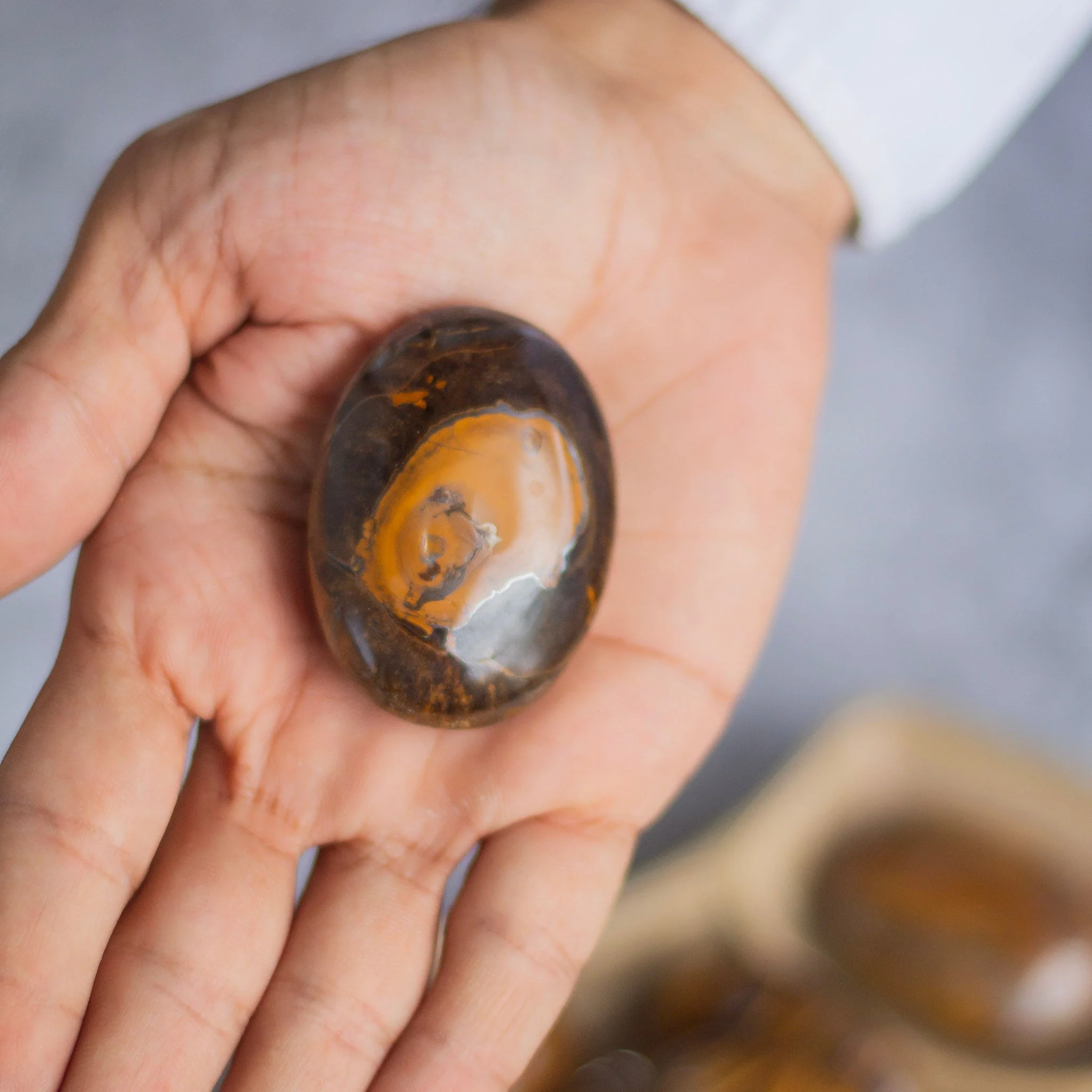 Tiger's eye Palm Stone | Promotes wealth & Protection against negative - Image 5